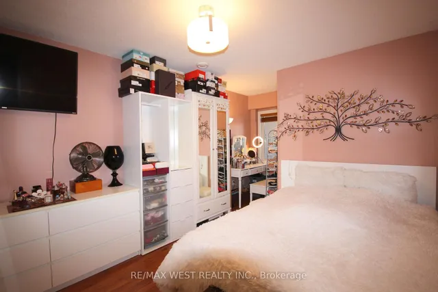 Additional property image - 7405 Goreway Dr Unit 202