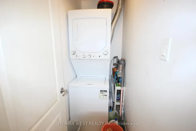 Additional property image - 7405 Goreway Dr Unit 202