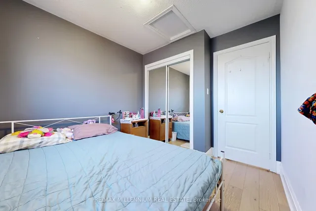 Additional property image - 572 Lumberton Cres