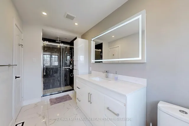 Additional property image - 572 Lumberton Cres