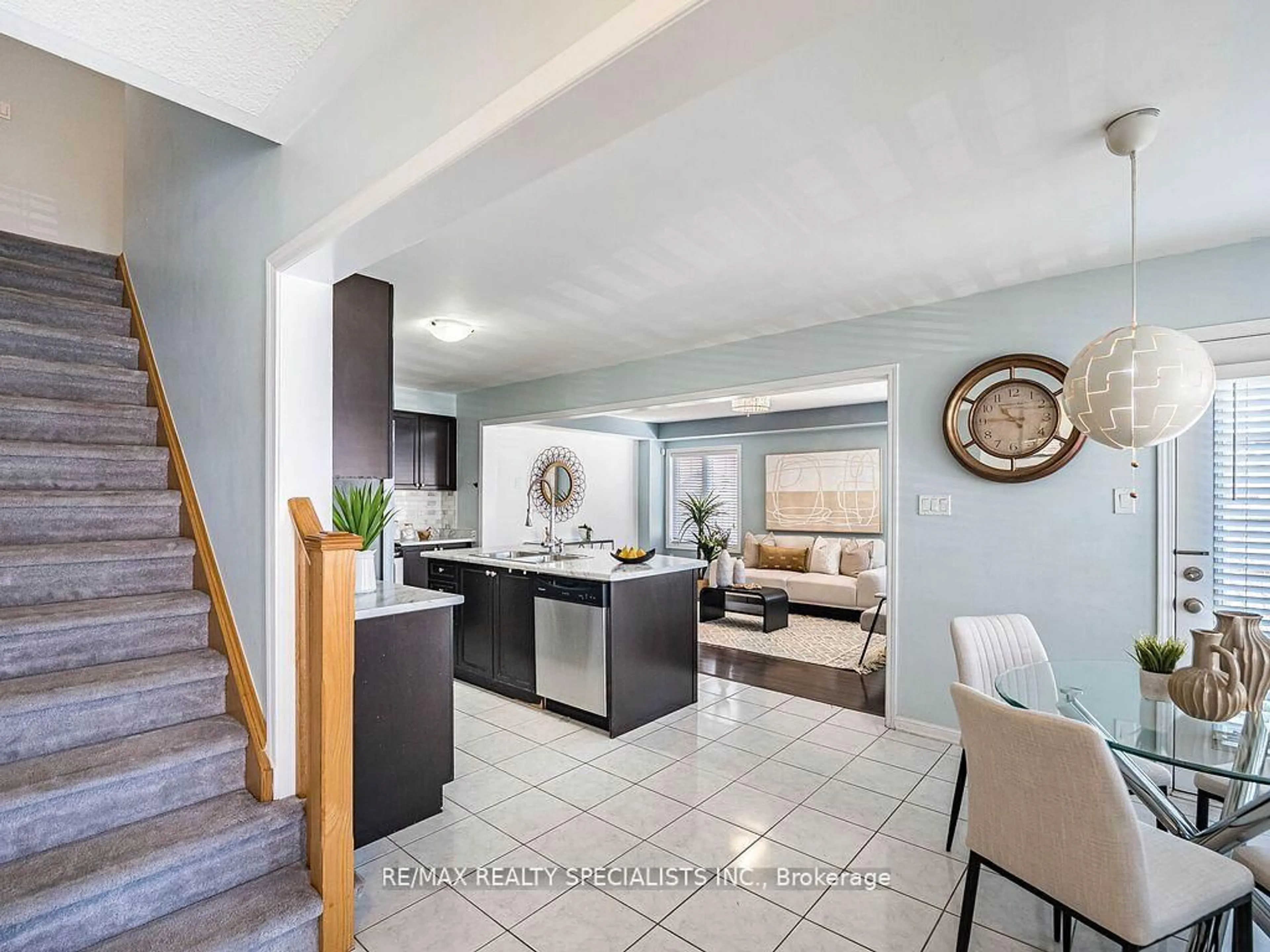 Open concept kitchen, ceramic/tile floor for 103 Miracle Tr, Brampton Ontario L7A 0Y9