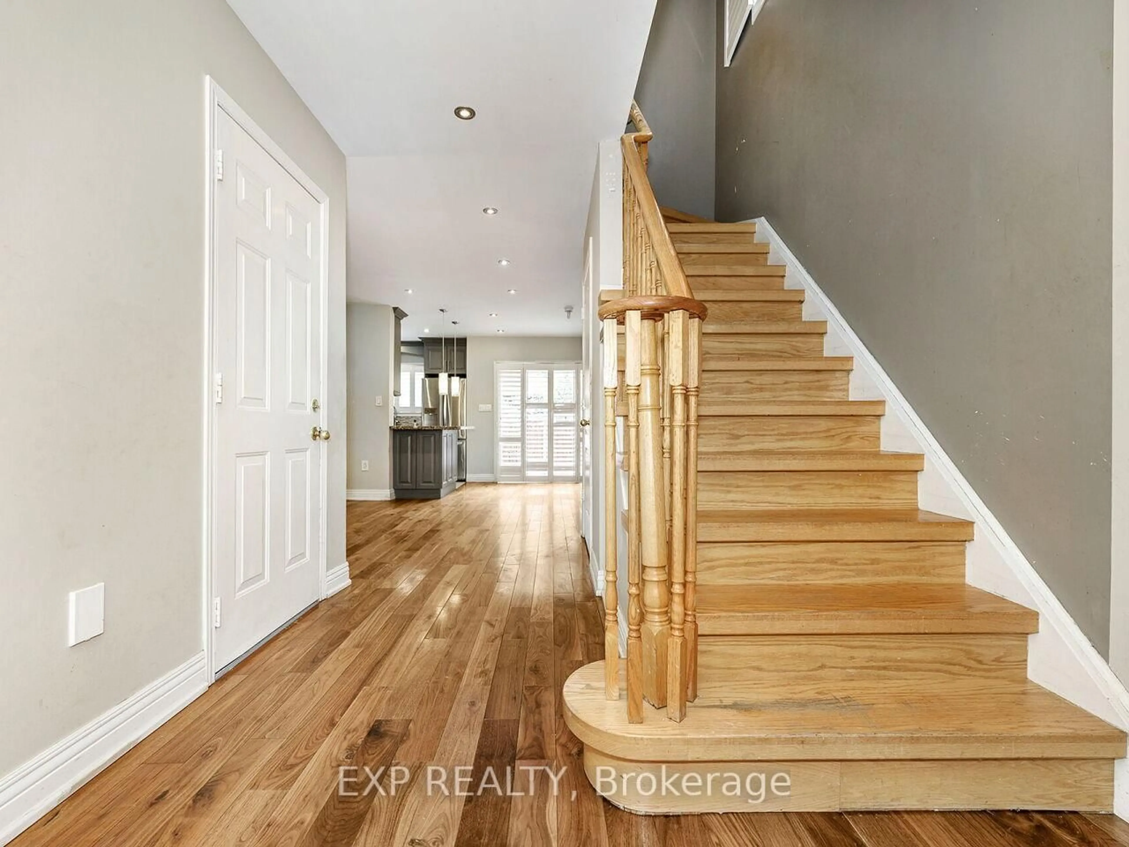 Indoor entryway for 81 Triple Crown Ave, Toronto Ontario M9W 7E3