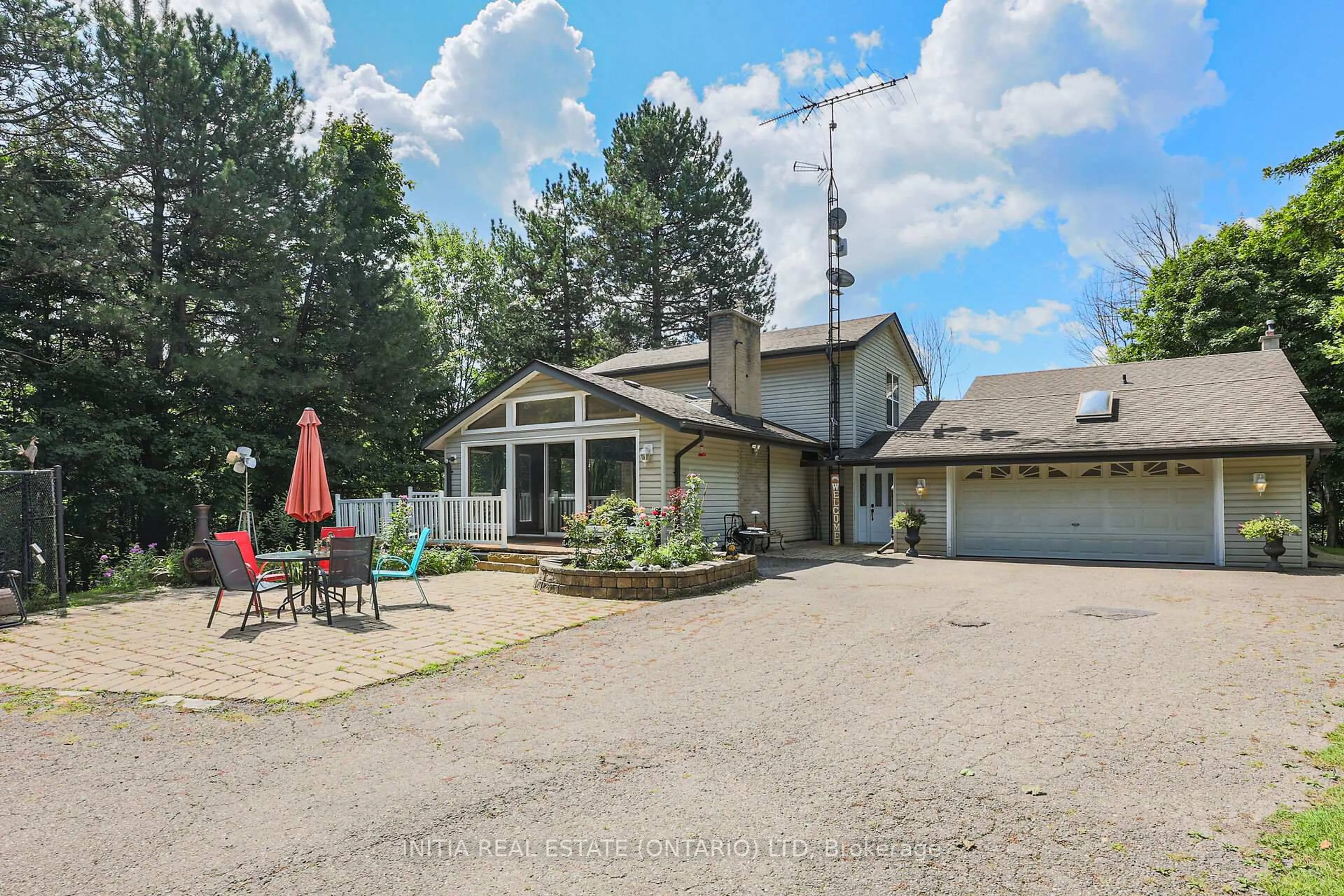 Patio, unknown for 16030 Humber Station Rd, Caledon Ontario L7E 0Y9