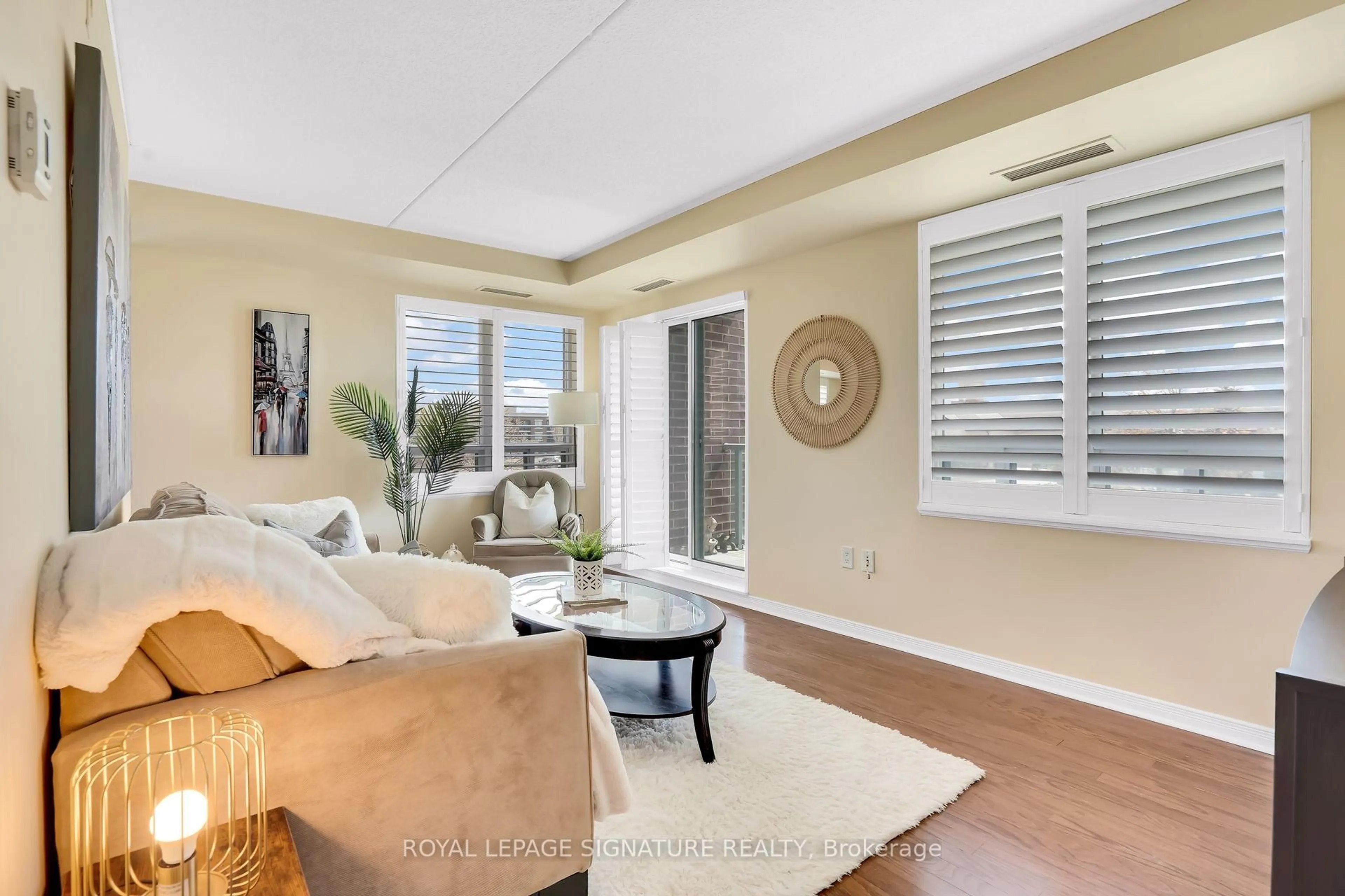 Living room with furniture, unknown for 55 Via Rosedale N/A #206, Brampton Ontario L6R 0V1