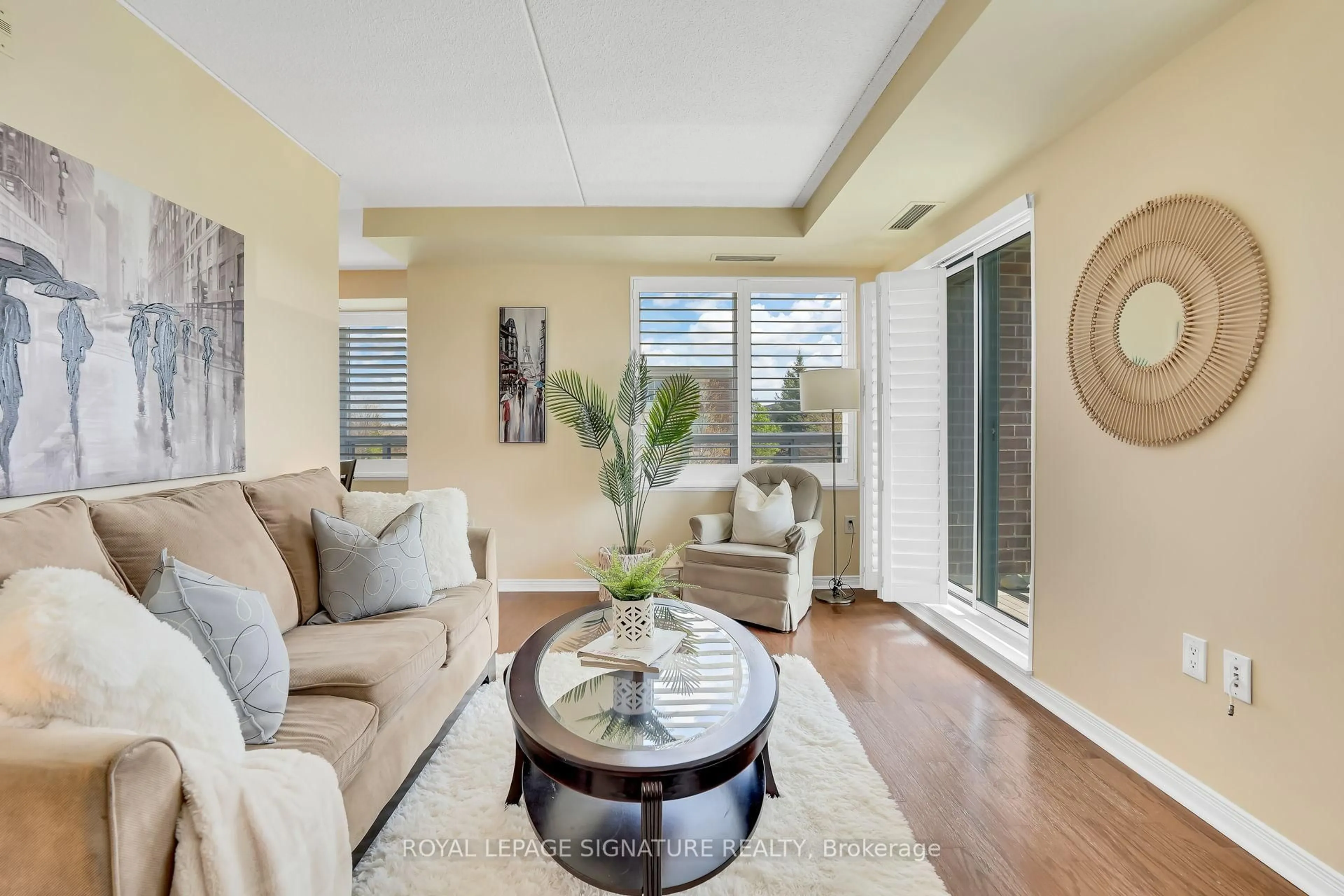 Living room with furniture, unknown for 55 Via Rosedale N/A #206, Brampton Ontario L6R 0V1