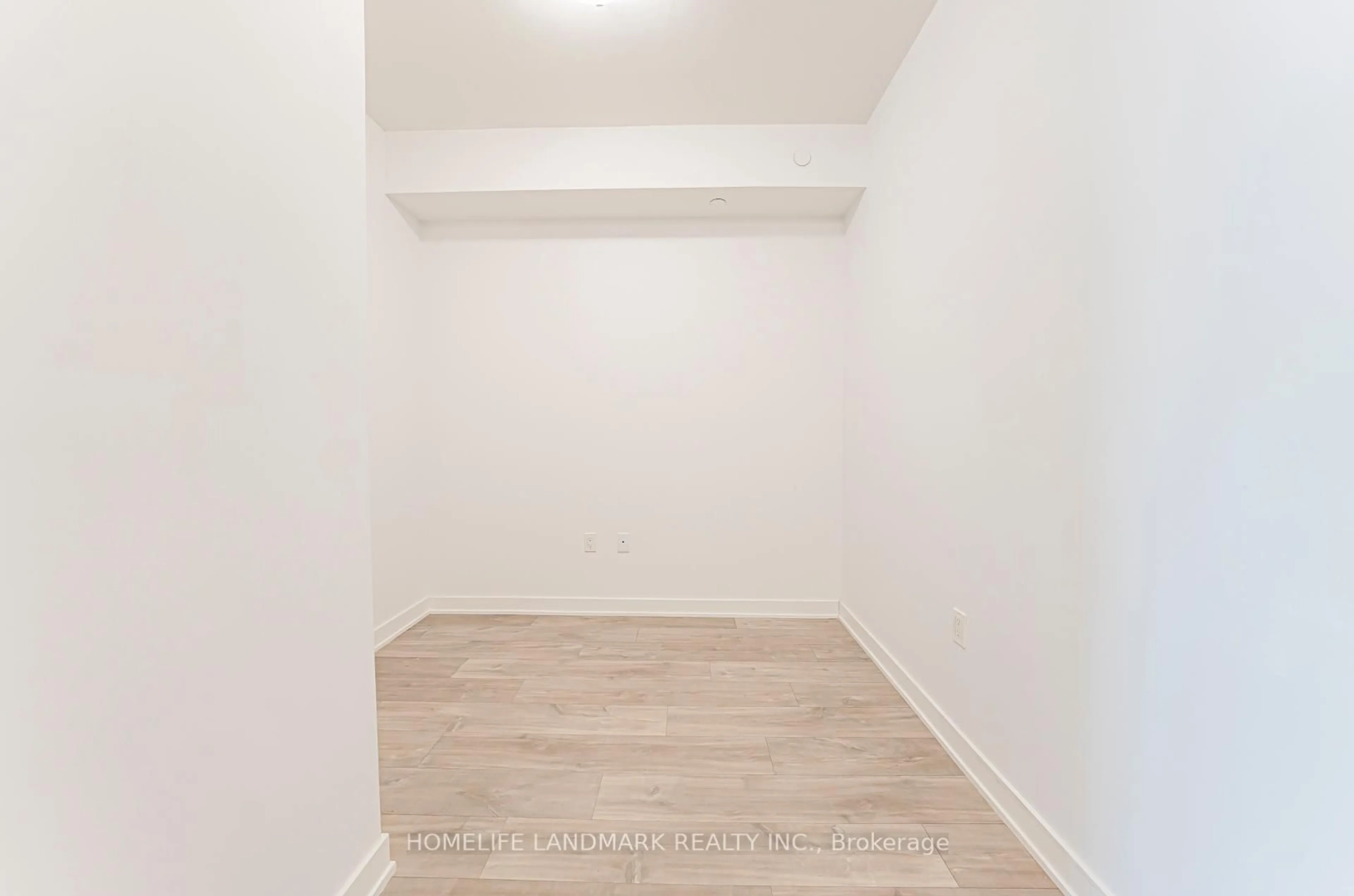A pic of a room for 4675 Metcalfe Ave #1601, Mississauga Ontario L5M 0Z8
