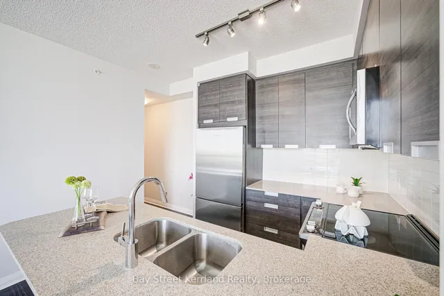 Additional property image - 5025 Four Springs Ave Unit 1502