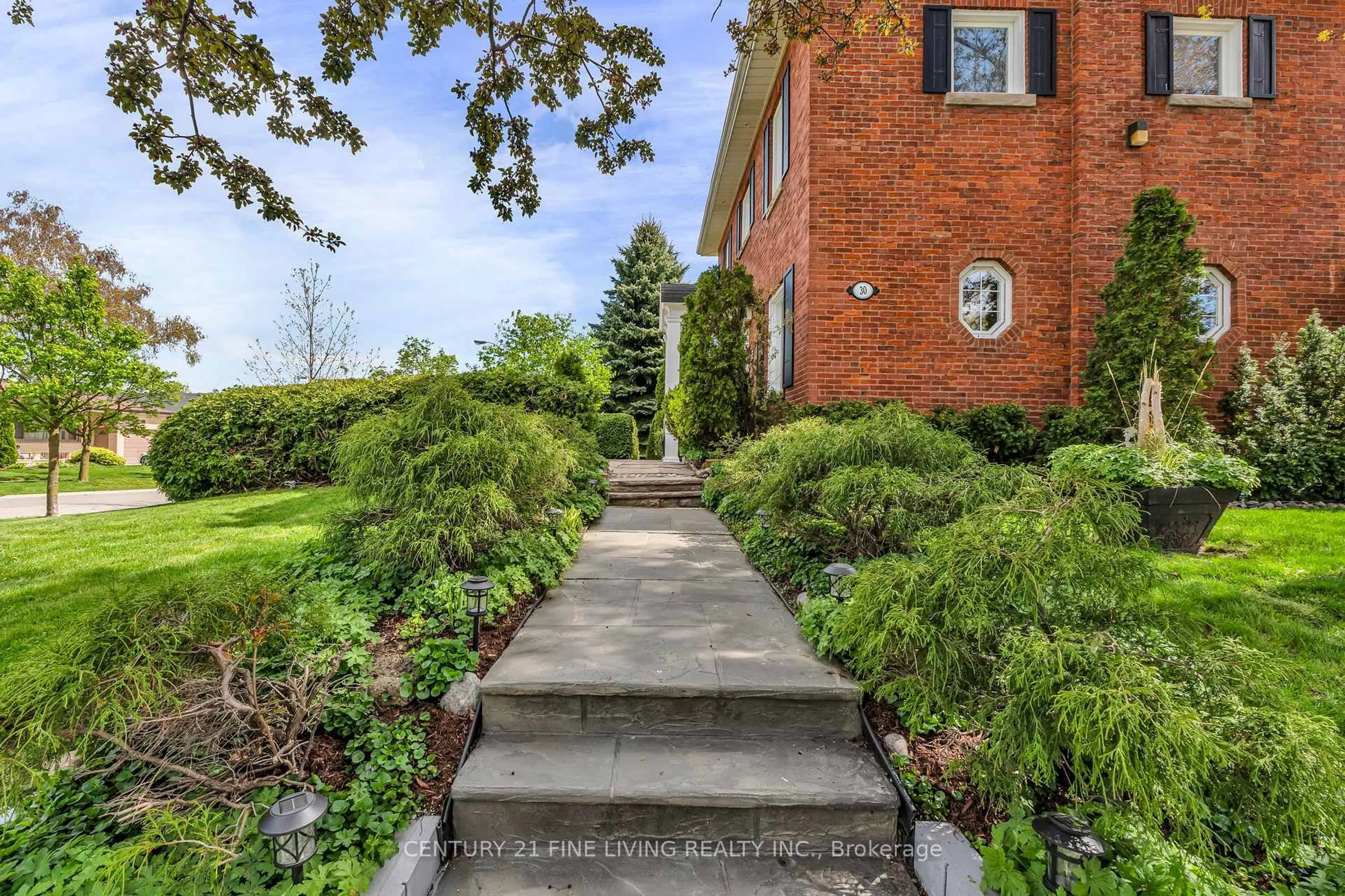 Unknown for 30 Norgrove Cres, Toronto Ontario M9P 3C6