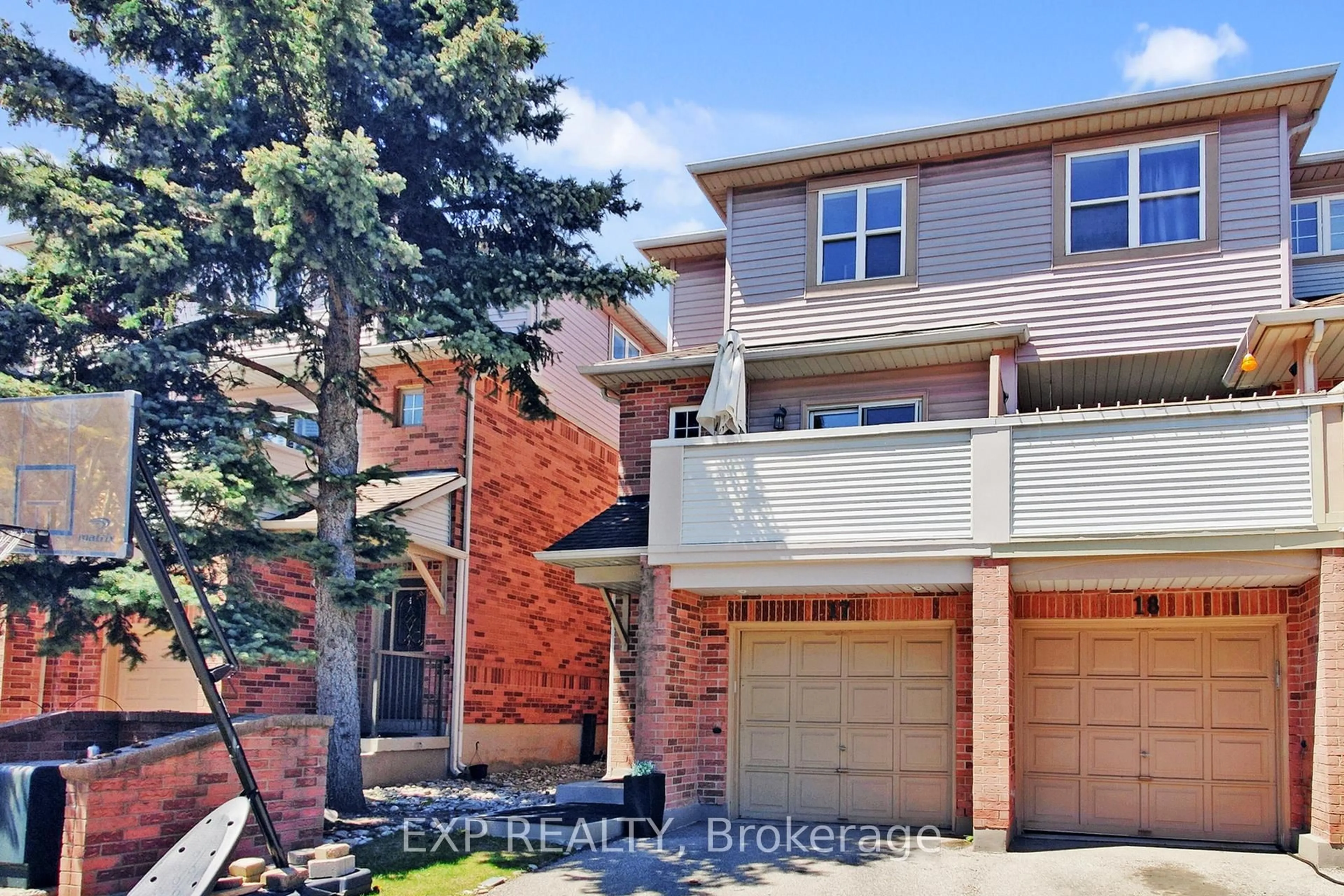 Home with brick exterior material, street for 2531 Northampton Blvd #17, Burlington Ontario L7M 4H5