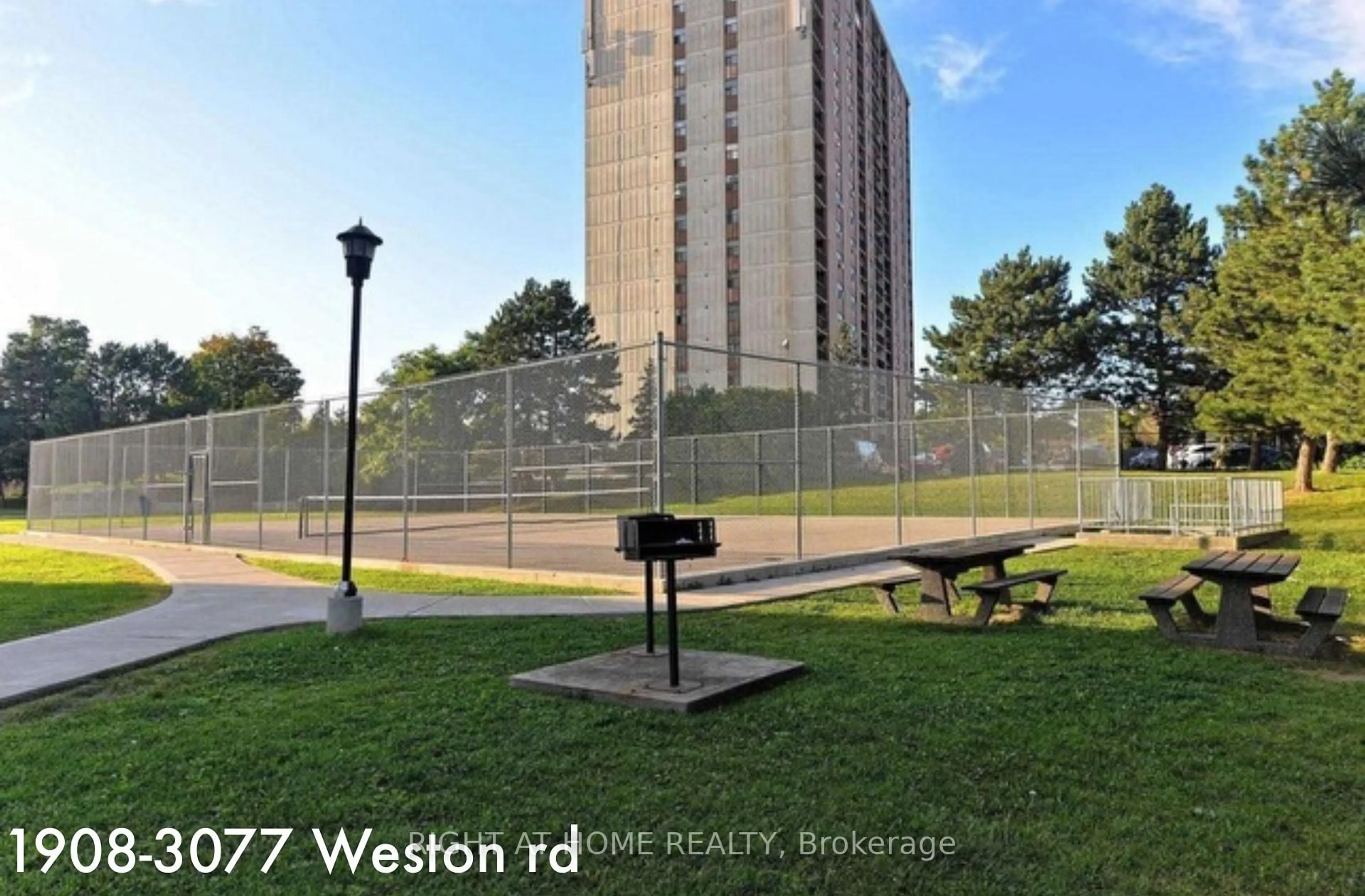 Patio, unknown for 3077 WESTON Rd #1908, Toronto Ontario M9M 3A1