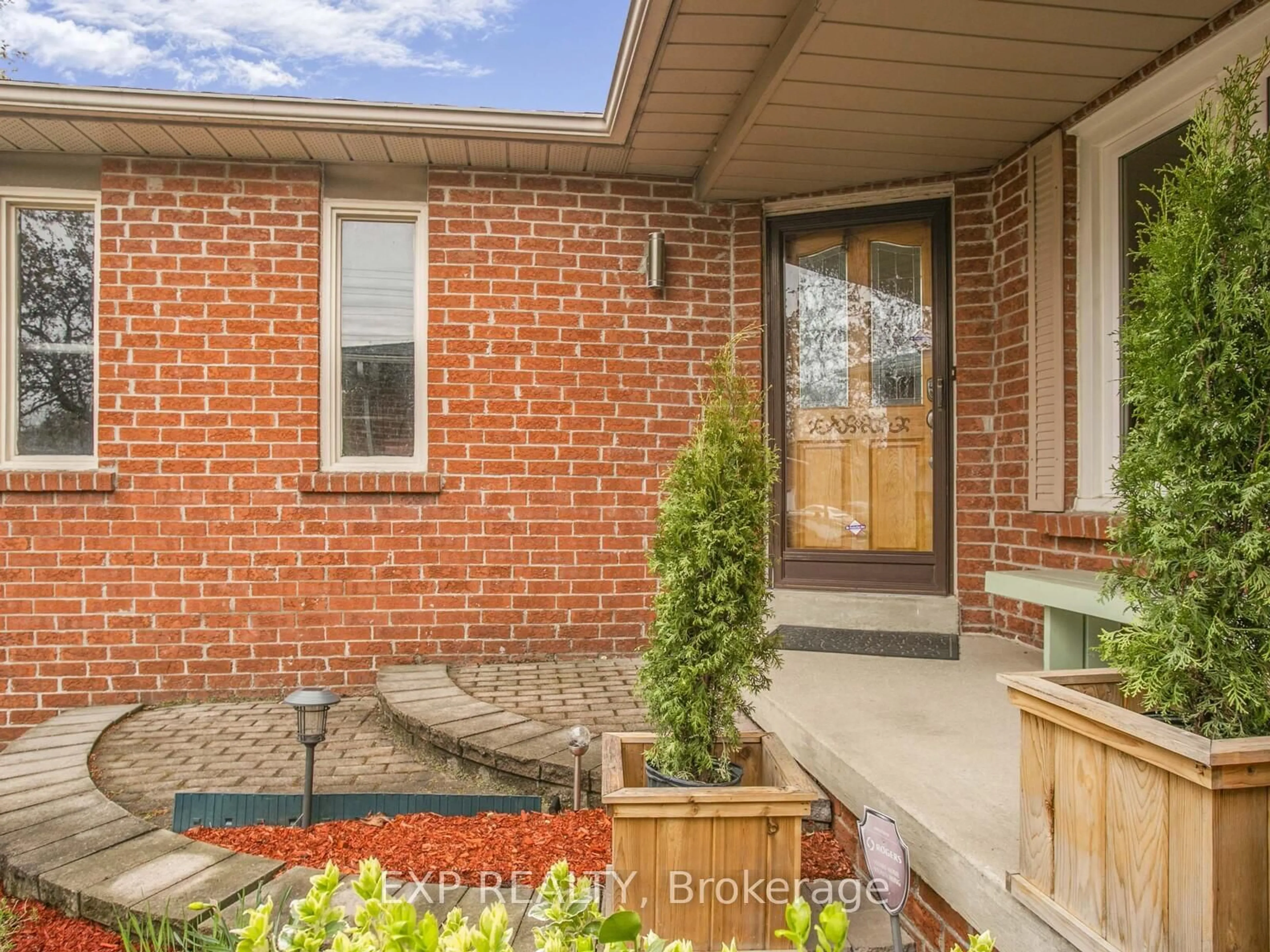 Home with brick exterior material, street for 1273 Dexter Cres, Mississauga Ontario L5G 4R7