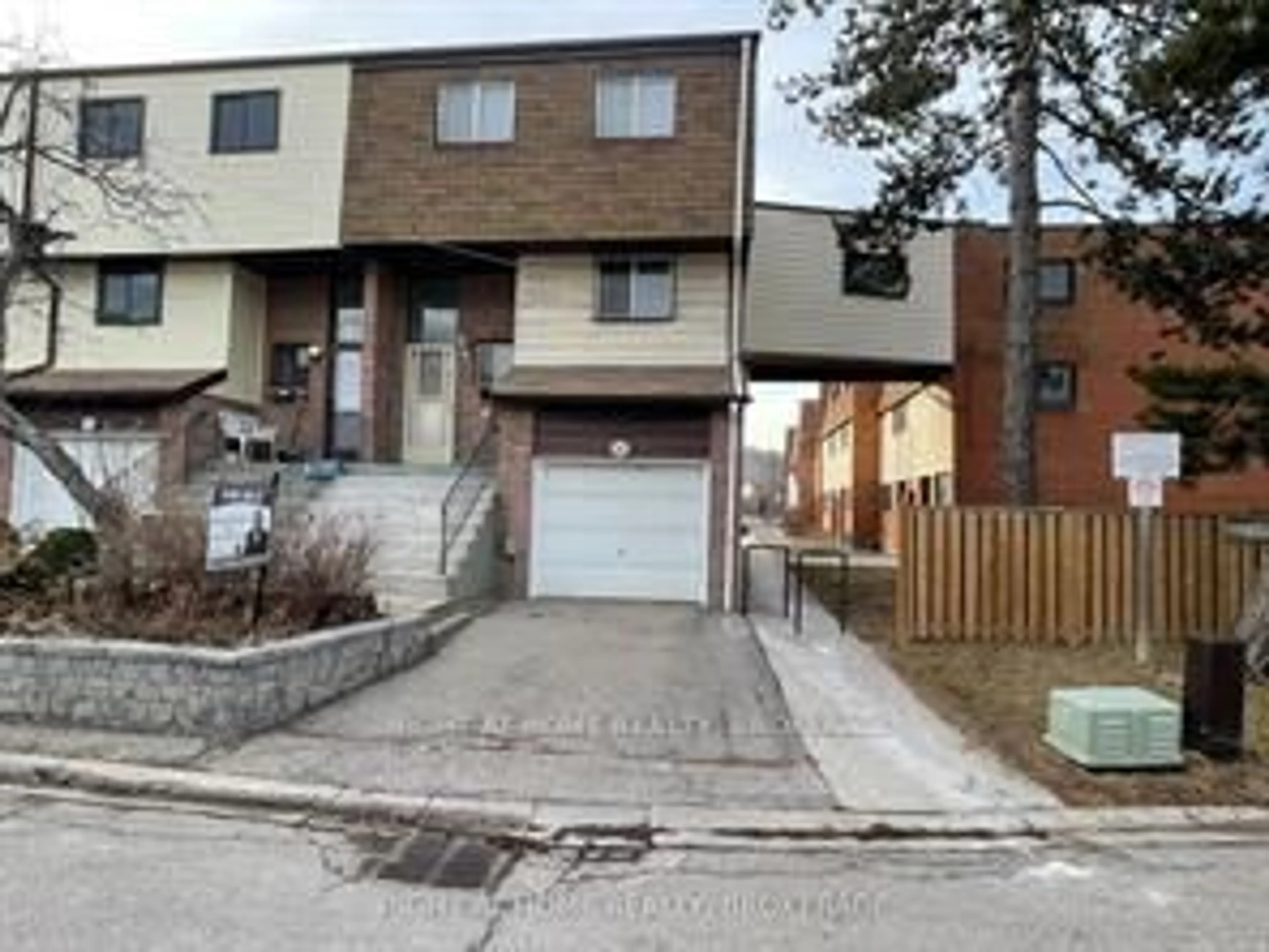 Unknown for 180 Mississauga Valley Blvd #140, Mississauga Ontario L5A 3M2