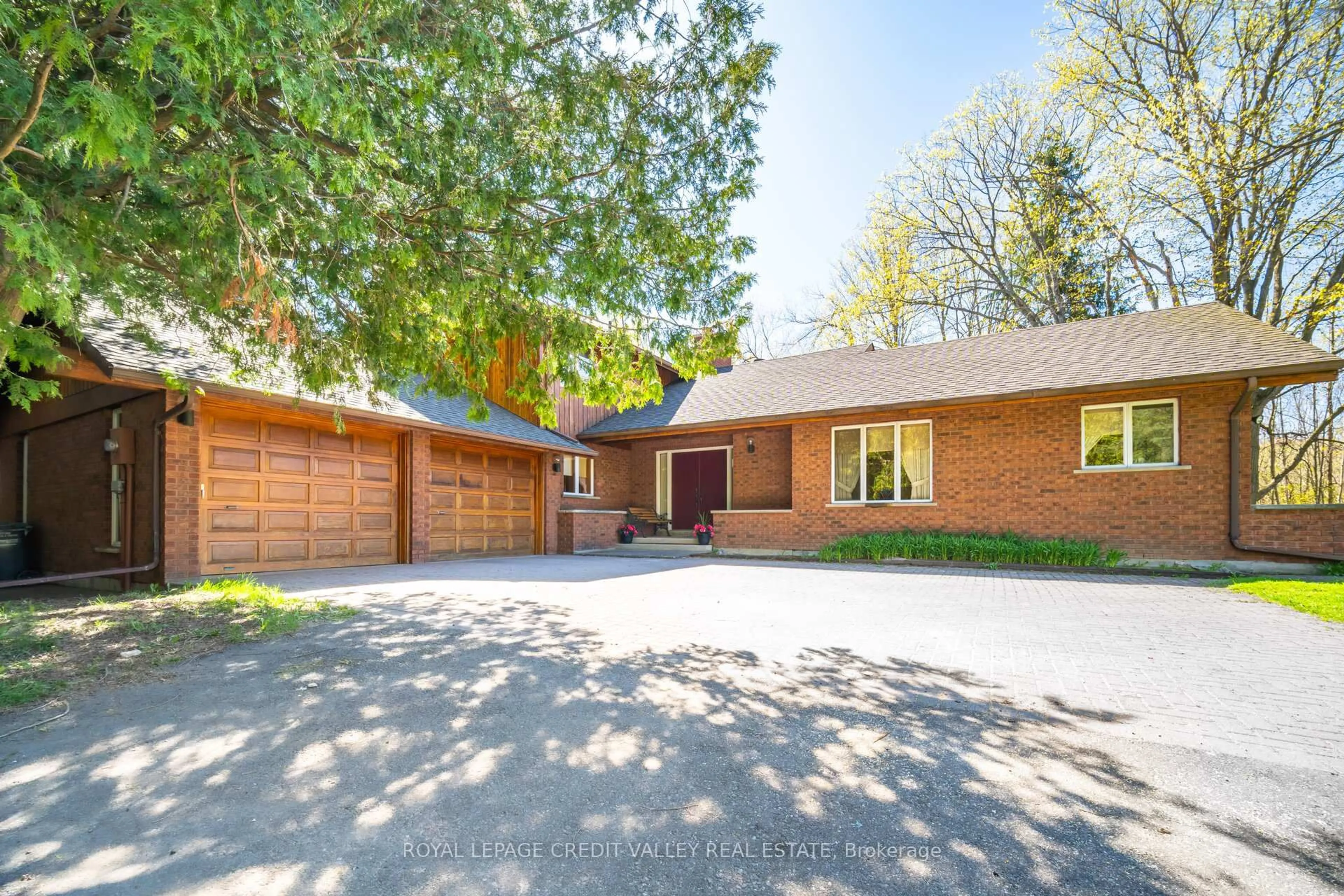 Home with brick exterior material, street for 17940 Airport Rd, Caledon Ontario L7K 2G8