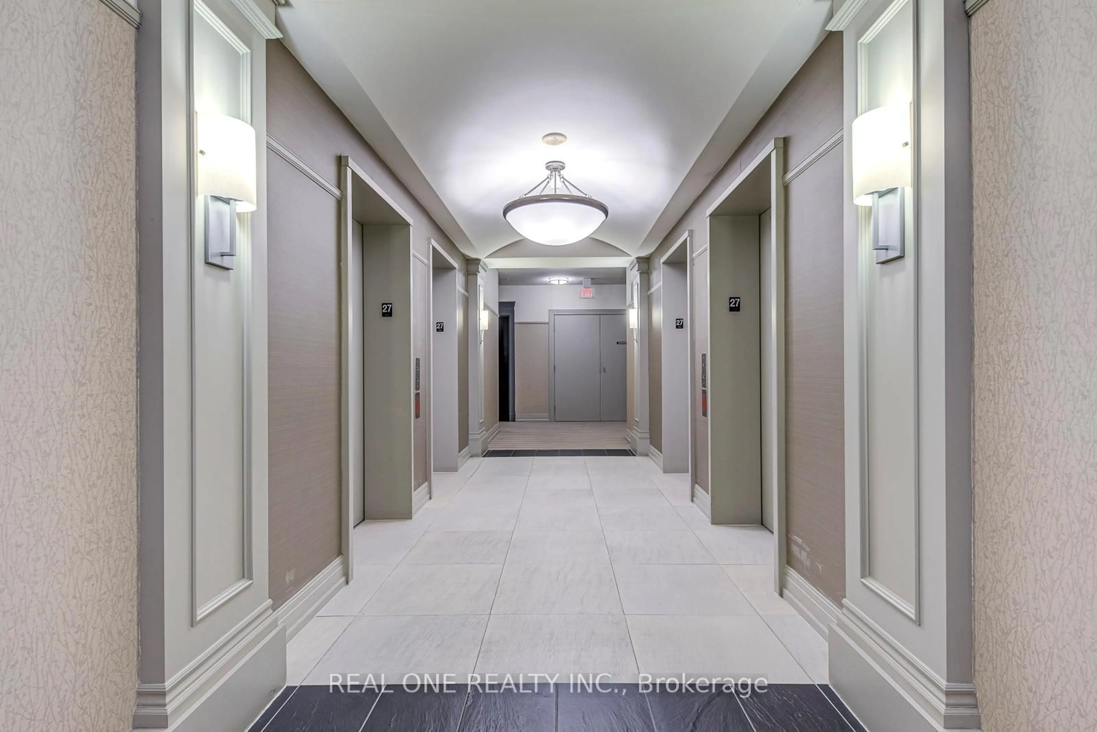 Indoor foyer for 388 Prince Of Wales Dr #2706, Mississauga Ontario L5B 0A1