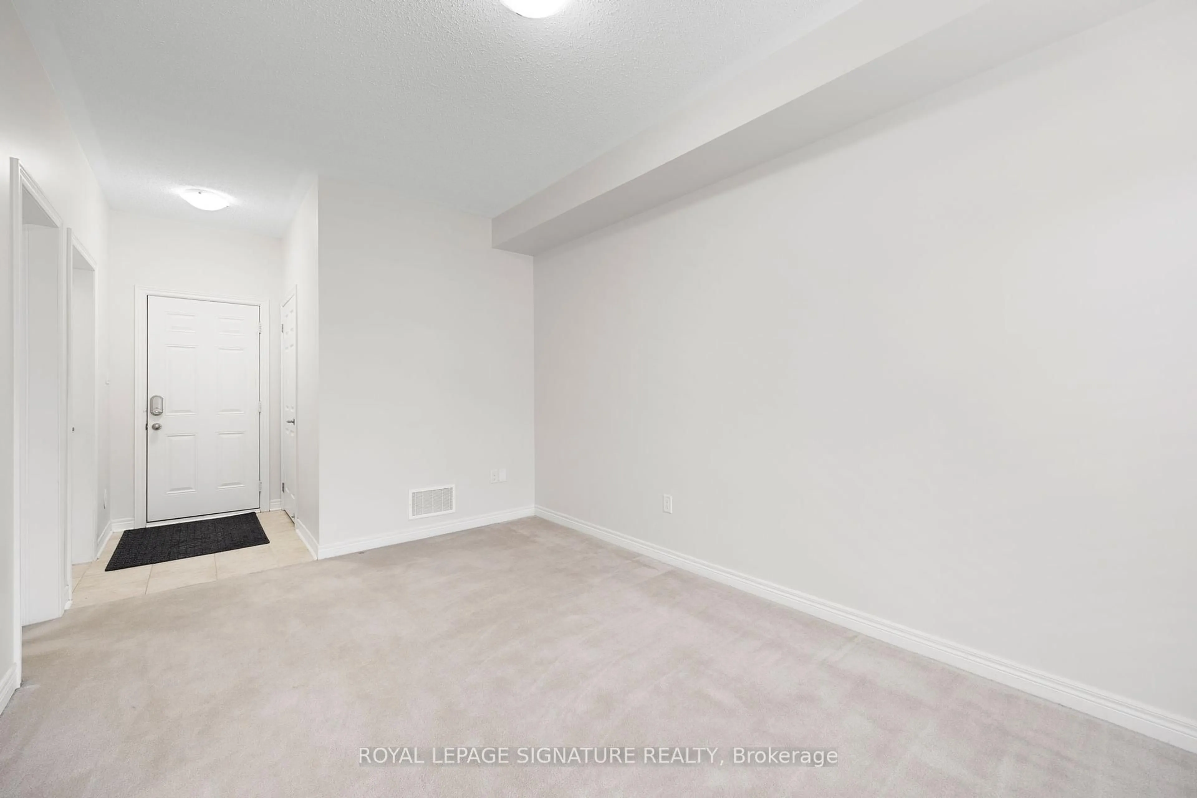 A pic of a room for 3046 Eberly Woods Dr, Oakville Ontario L6M 0T5