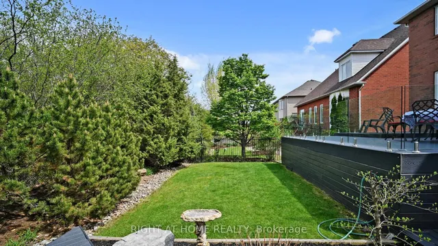 Additional property image - 1504 Pinery Cres