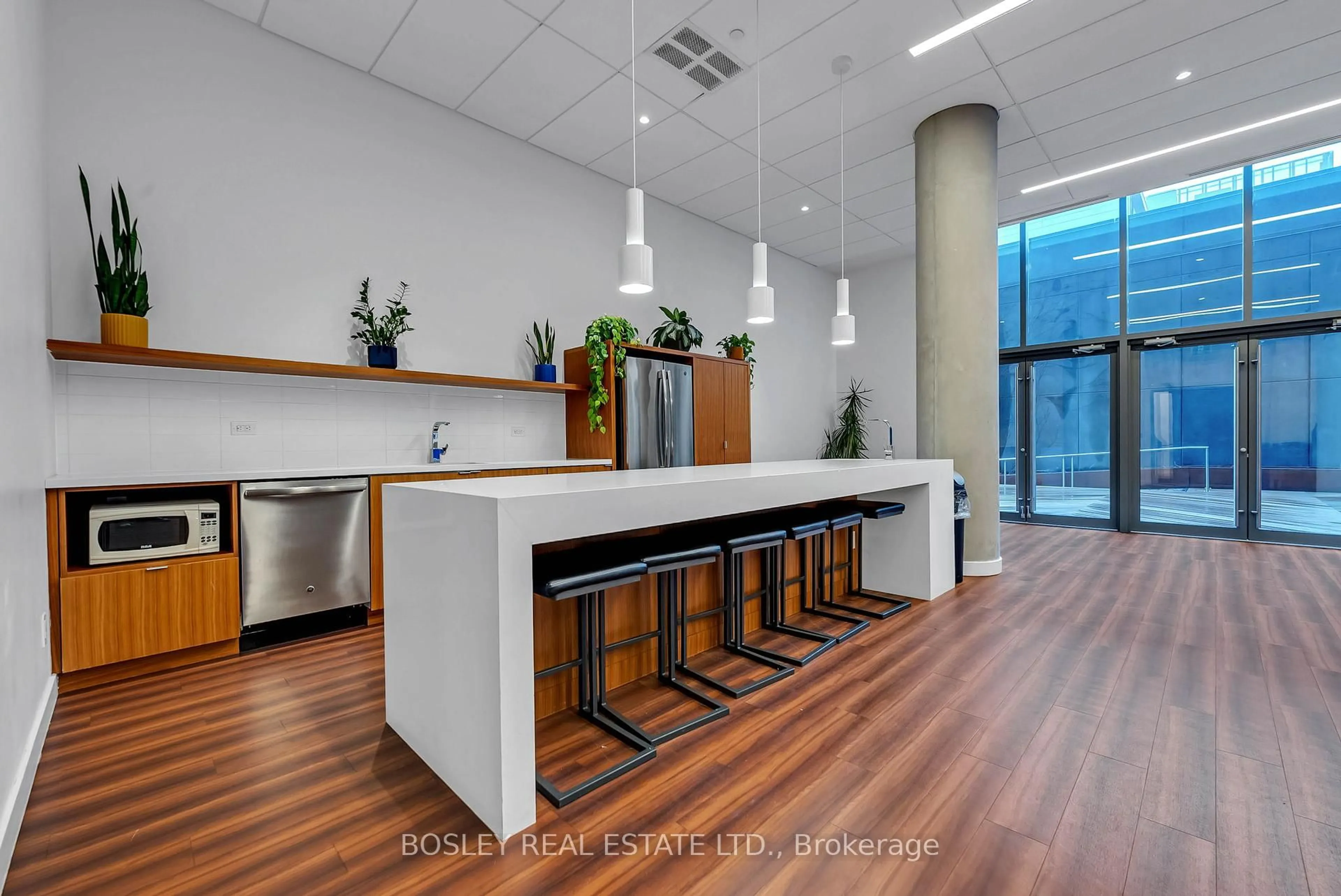 Unknown for 160 Flemington Rd #1409, Toronto Ontario M6A 0A9