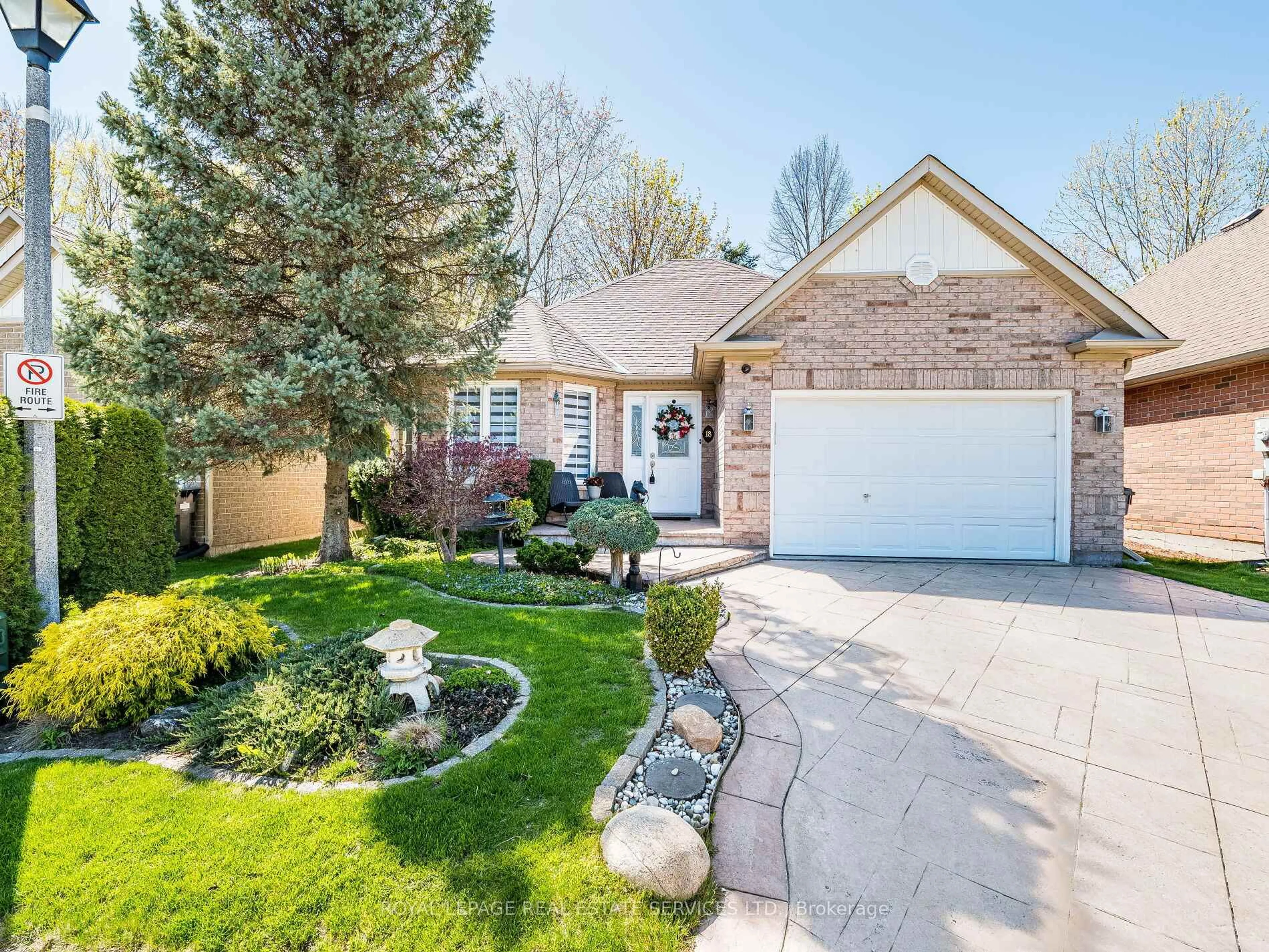 Home with brick exterior material, street for 18 Nailsworth Cres, Caledon Ontario L7C 1R3