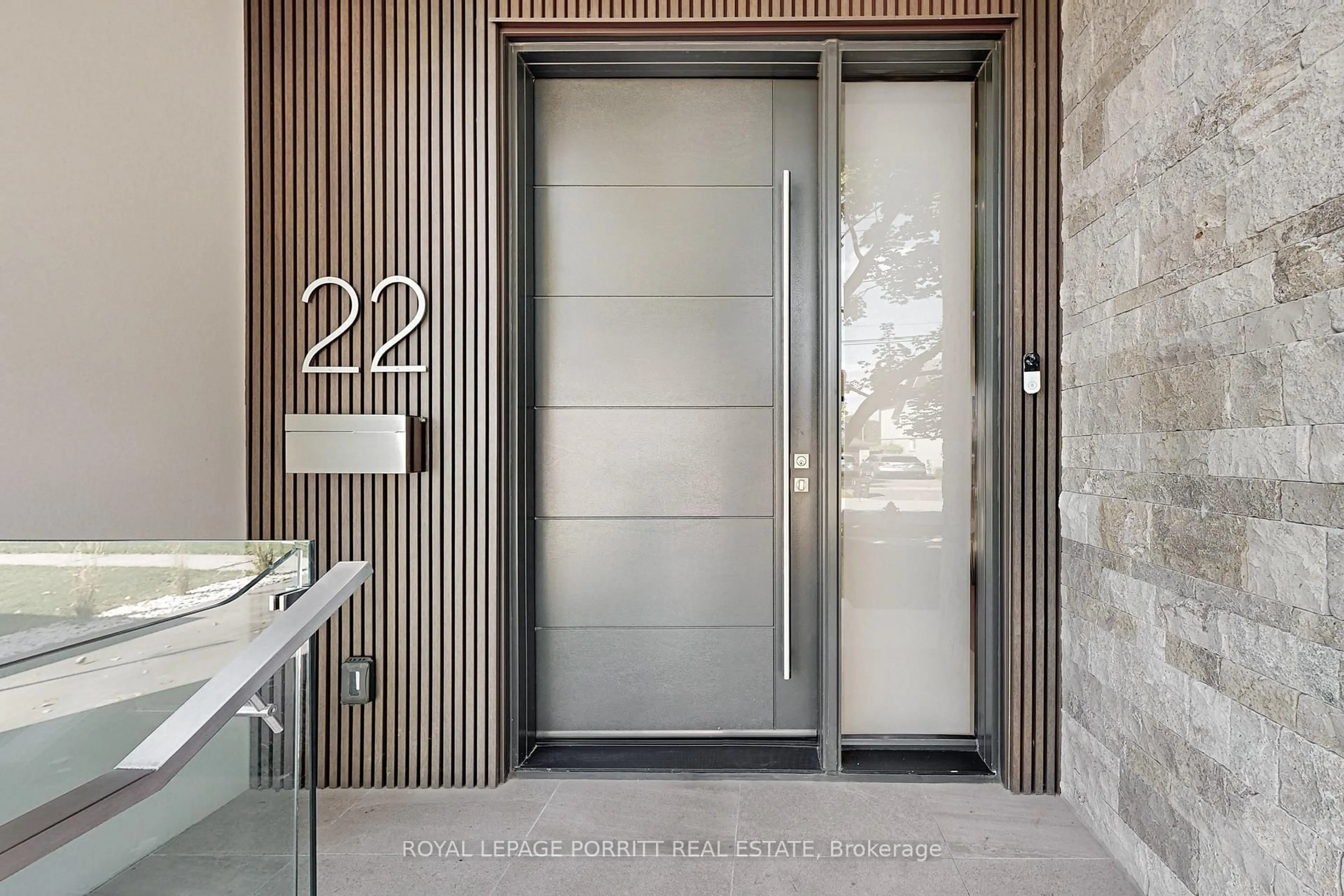 Indoor entryway for 22 Delma Dr, Toronto Ontario M8W 4N4