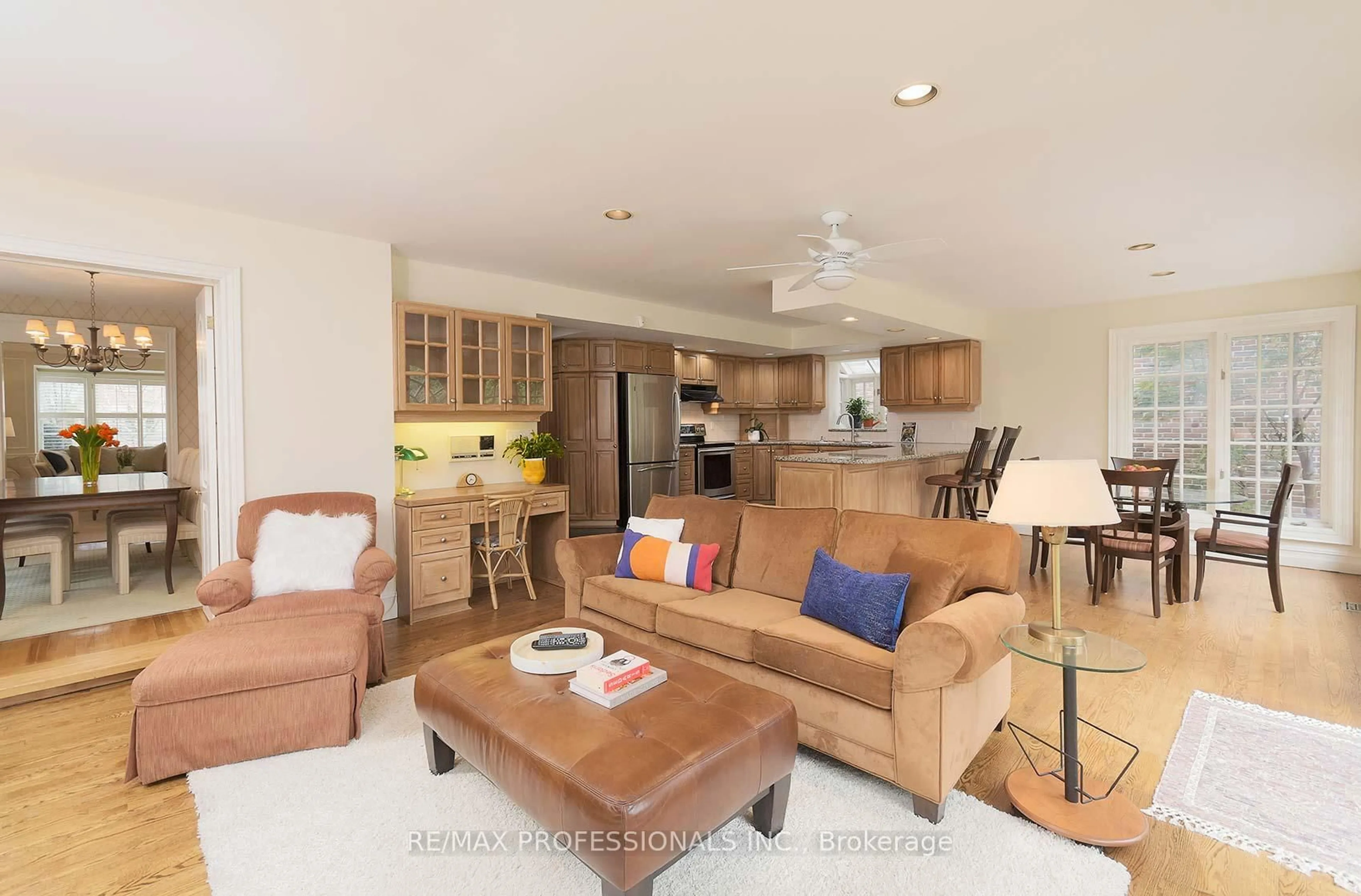Living room with furniture, ceramic/tile floor for 15 Kingsgarden Rd, Toronto Ontario M8X 1S7