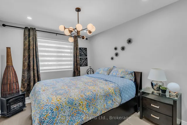 Additional property image - 692 Woodview Rd
