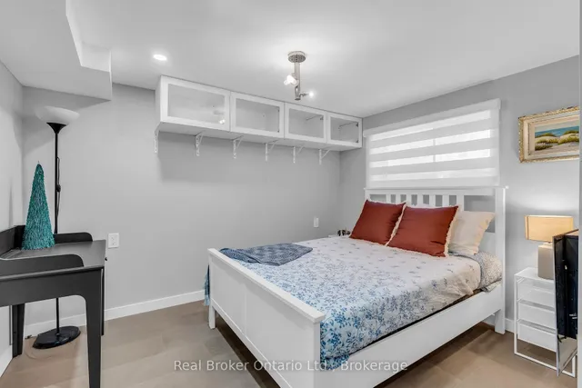 Additional property image - 692 Woodview Rd