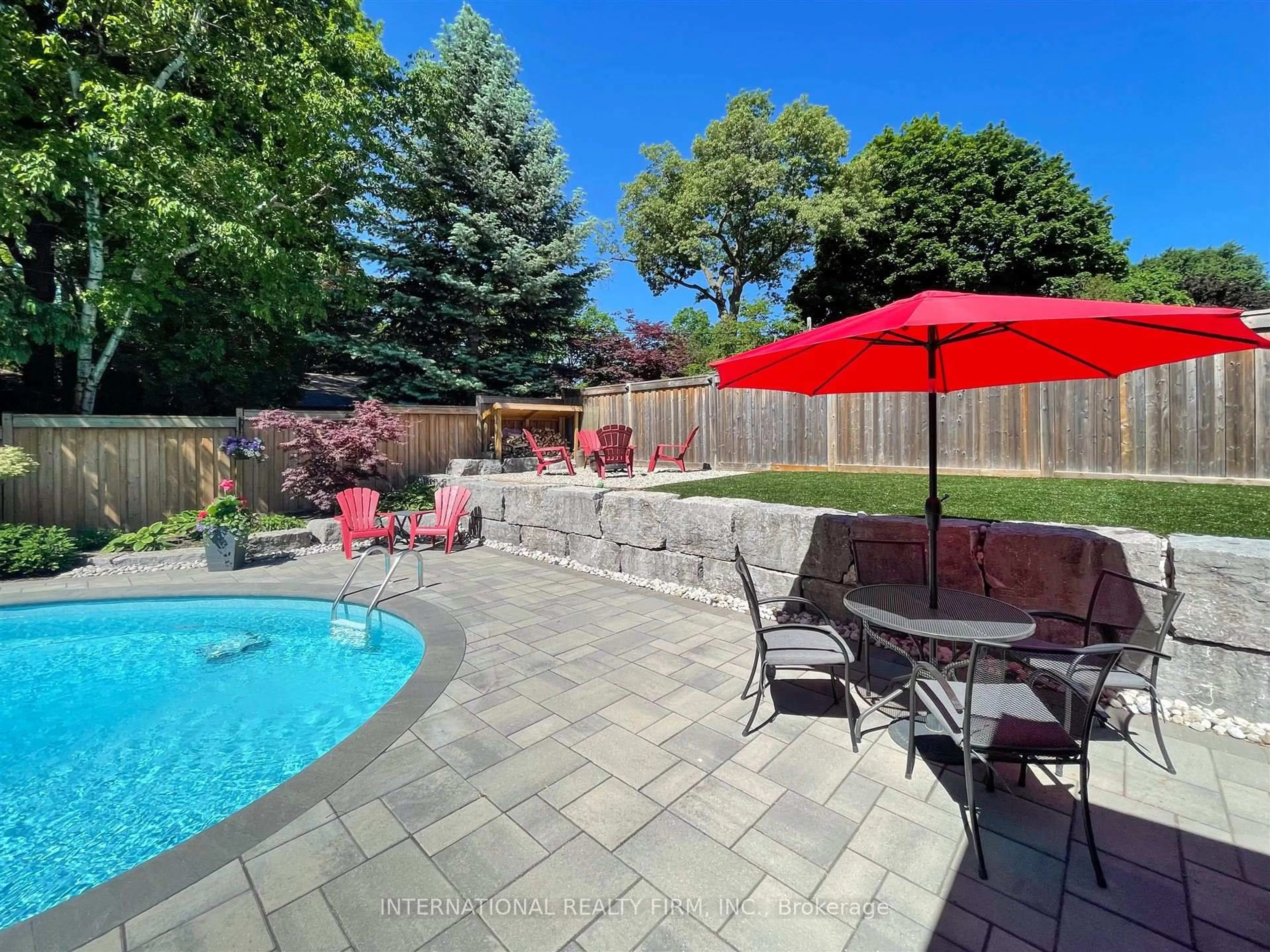Patio, water/lake/river/ocean view for 3234 Flynn Cres, Mississauga Ontario L5C 2M3