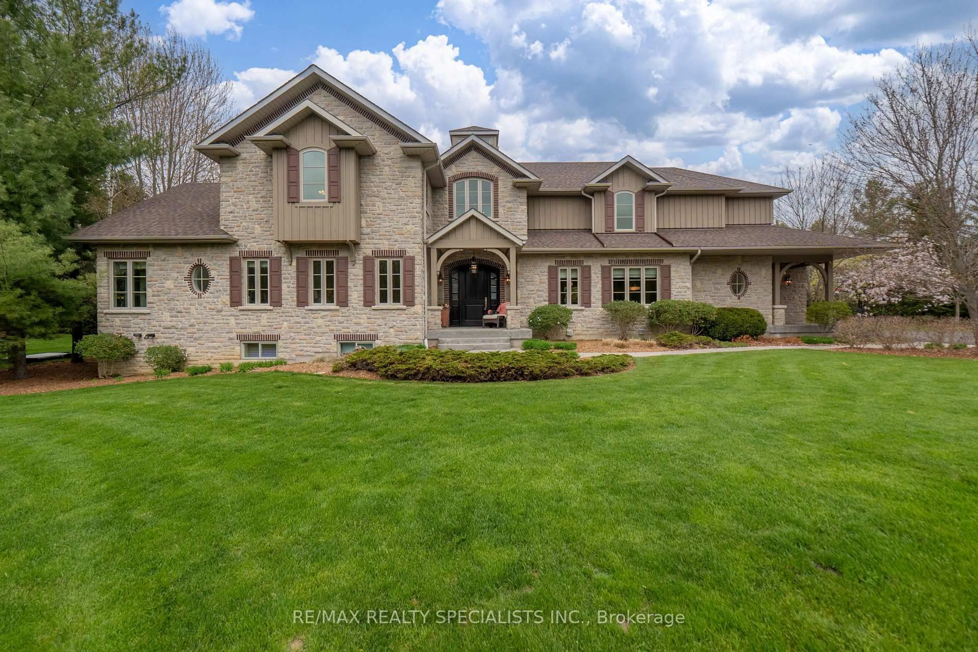 Home with brick exterior material, unknown for 6 Oak Knoll Dr, Caledon Ontario L7E 4C9