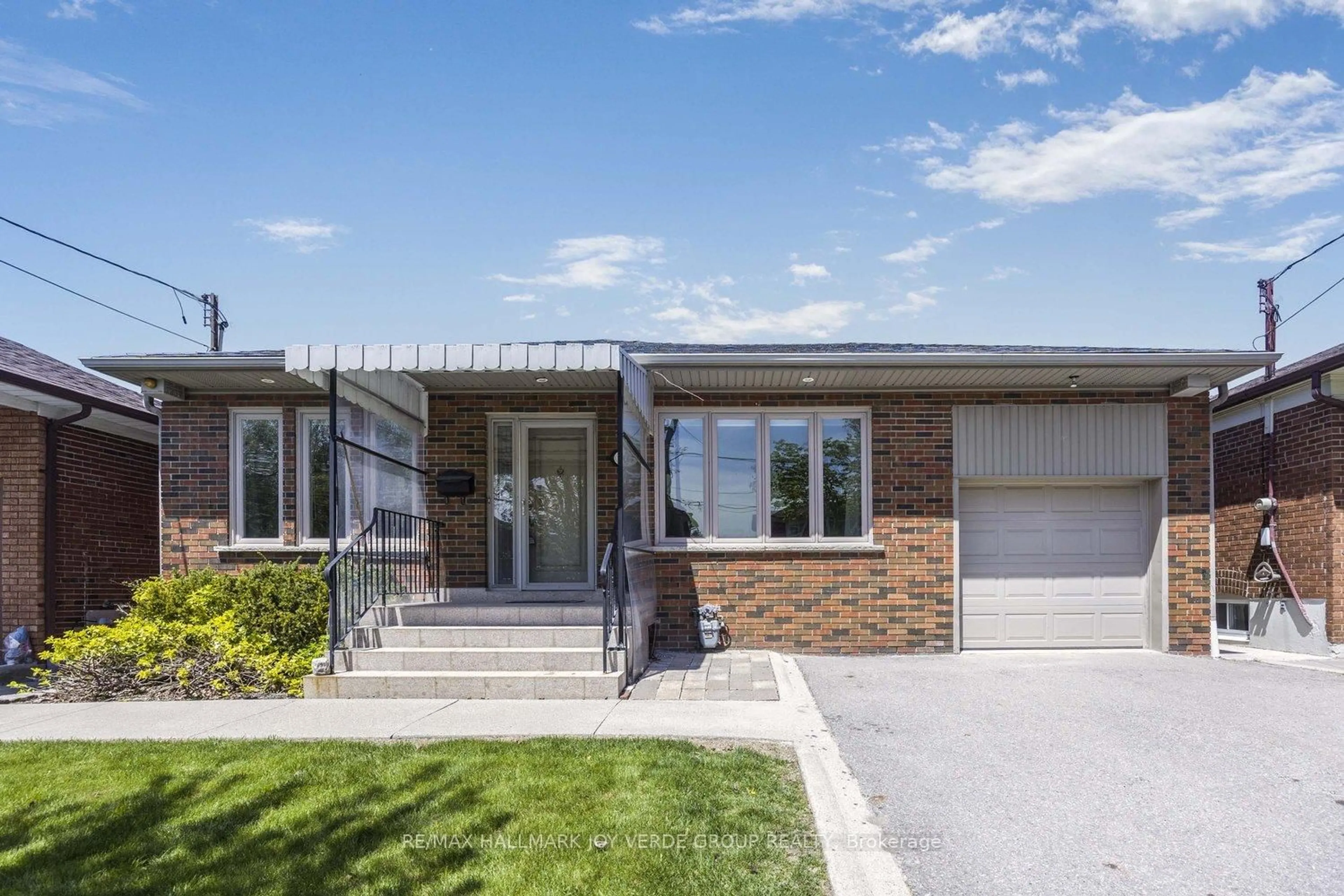 Home with brick exterior material, street for 384 Hillmount Ave, Toronto Ontario M6B 1Y8