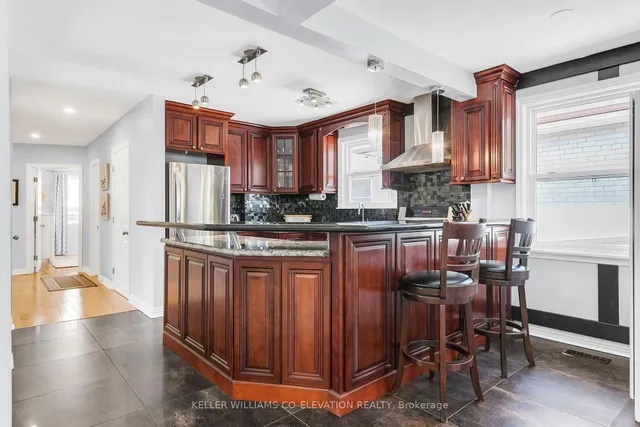 Additional property image - 122 Sun Row Dr
