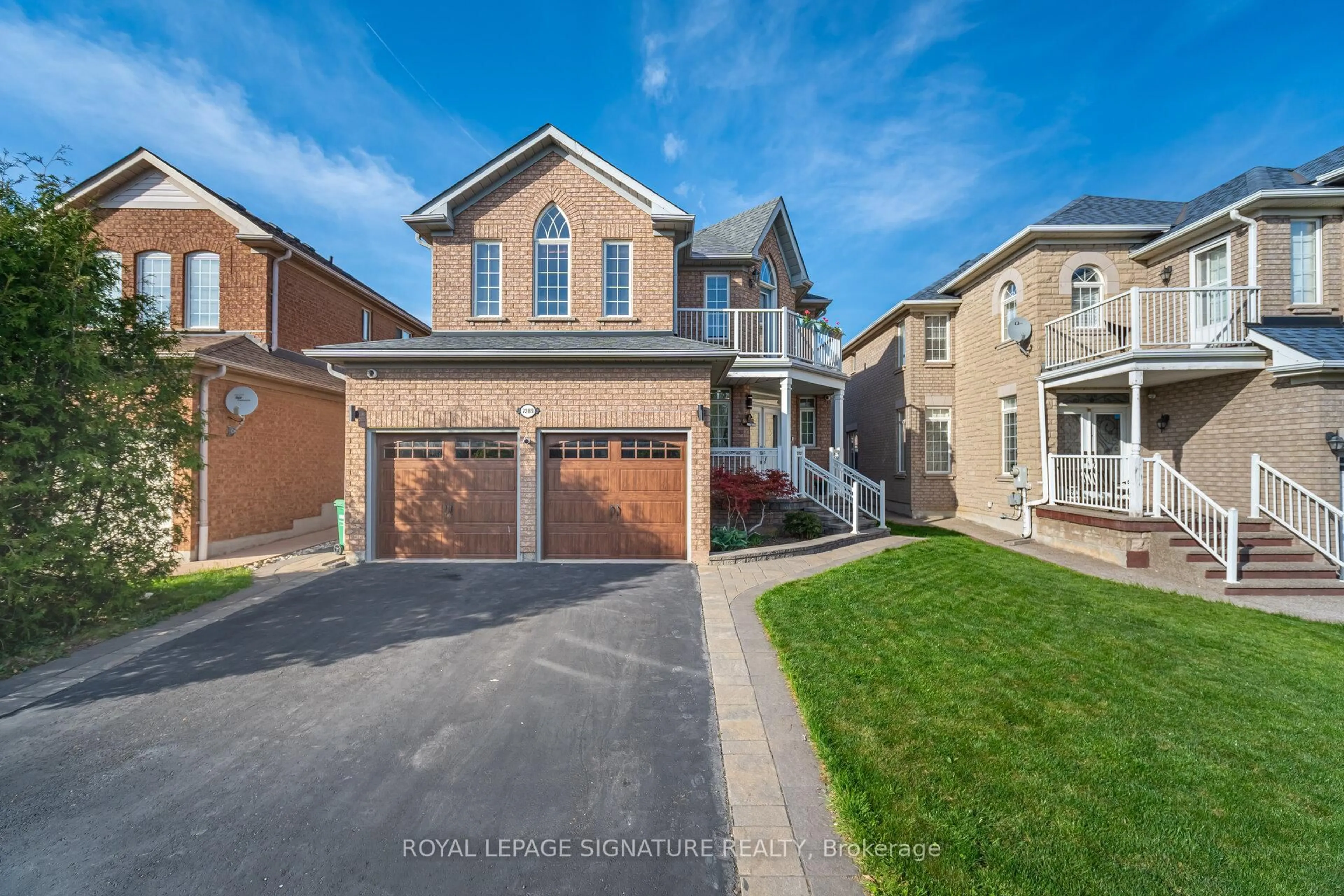Home with brick exterior material, street for 7289 Magistrate Terr, Mississauga Ontario L5W 1H8