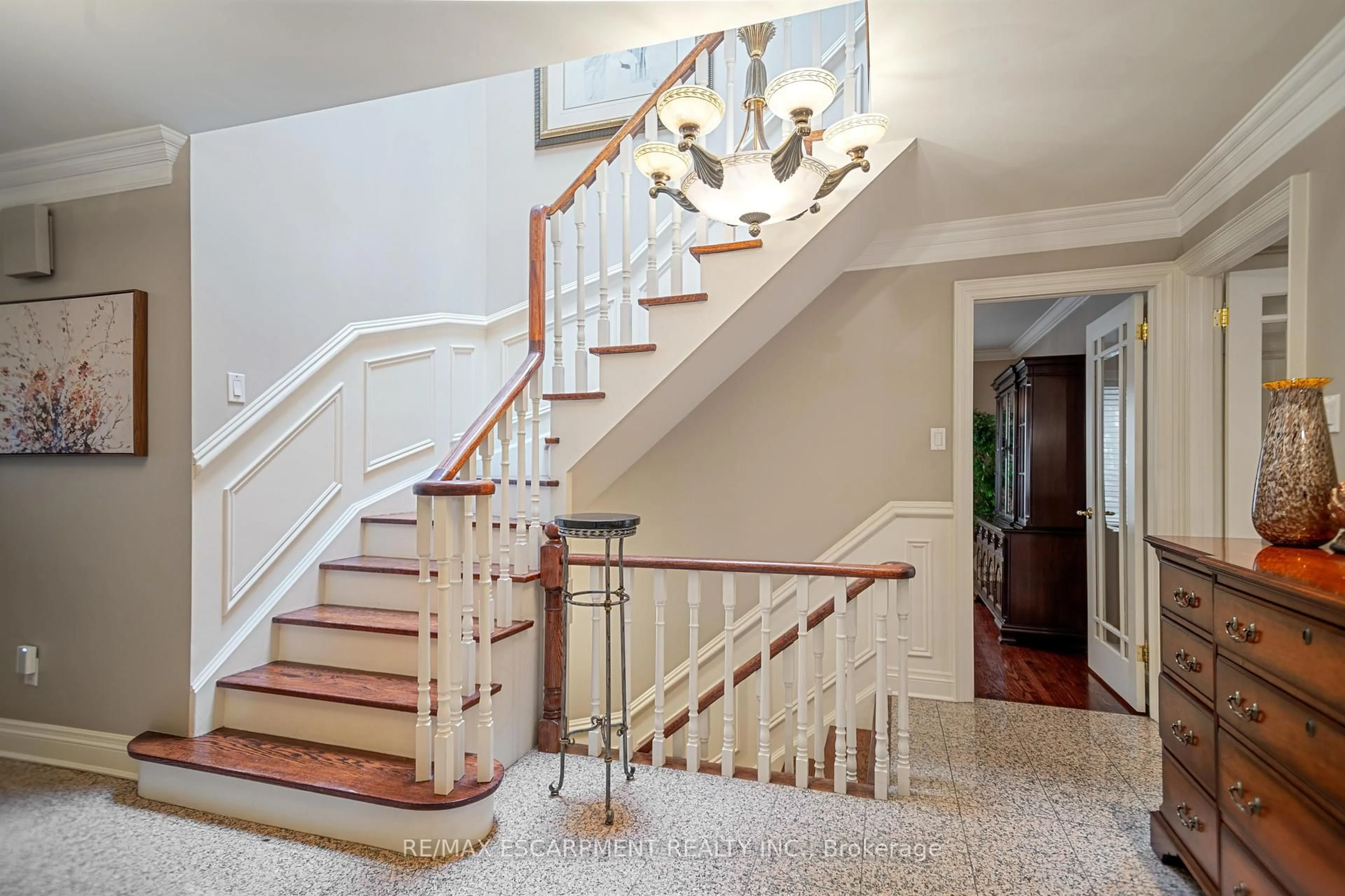 Unknown for 56 Cameo St, Oakville Ontario L6J 5Y1