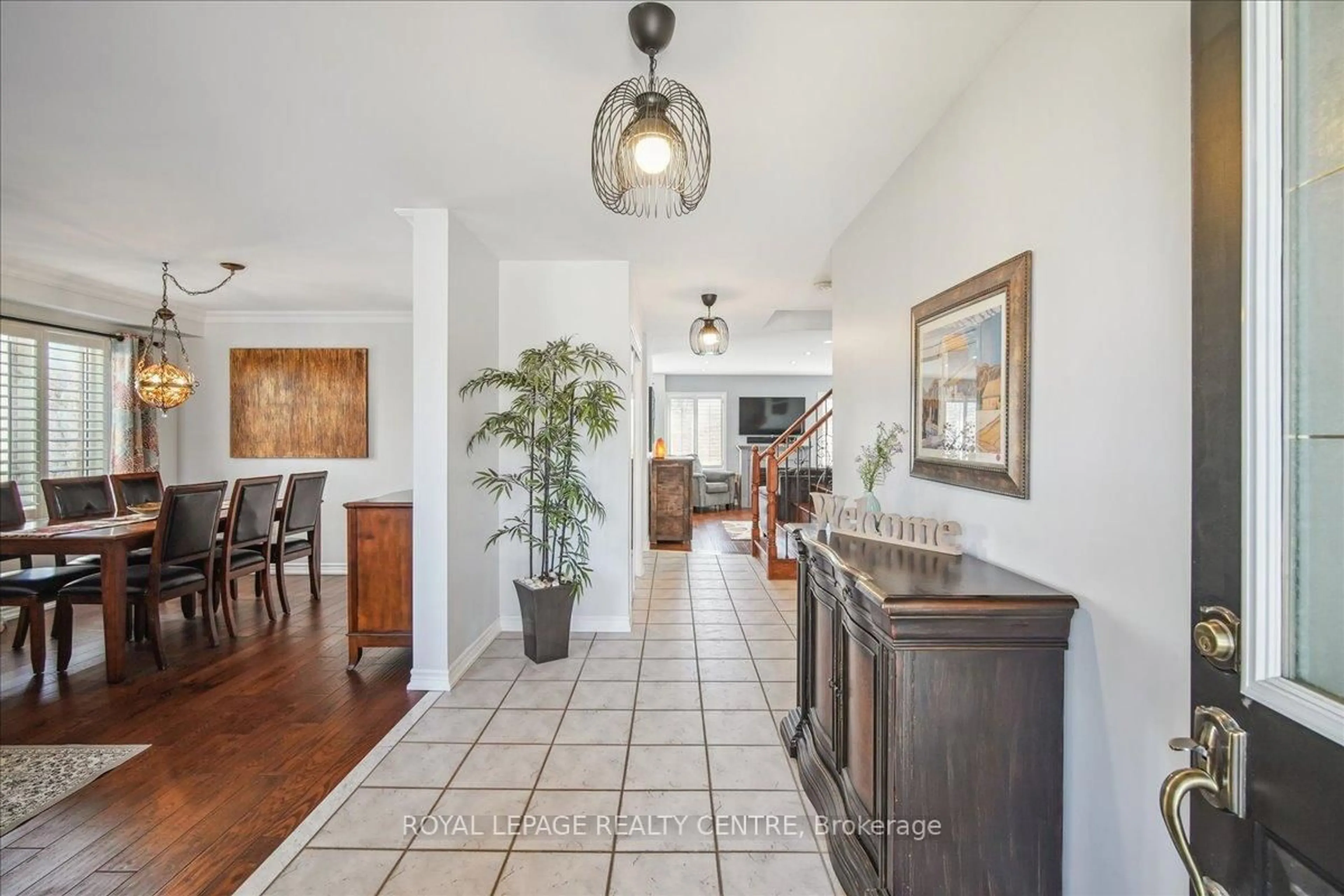Indoor entryway for 52 River Rock Cres, Brampton Ontario L7A 2W9