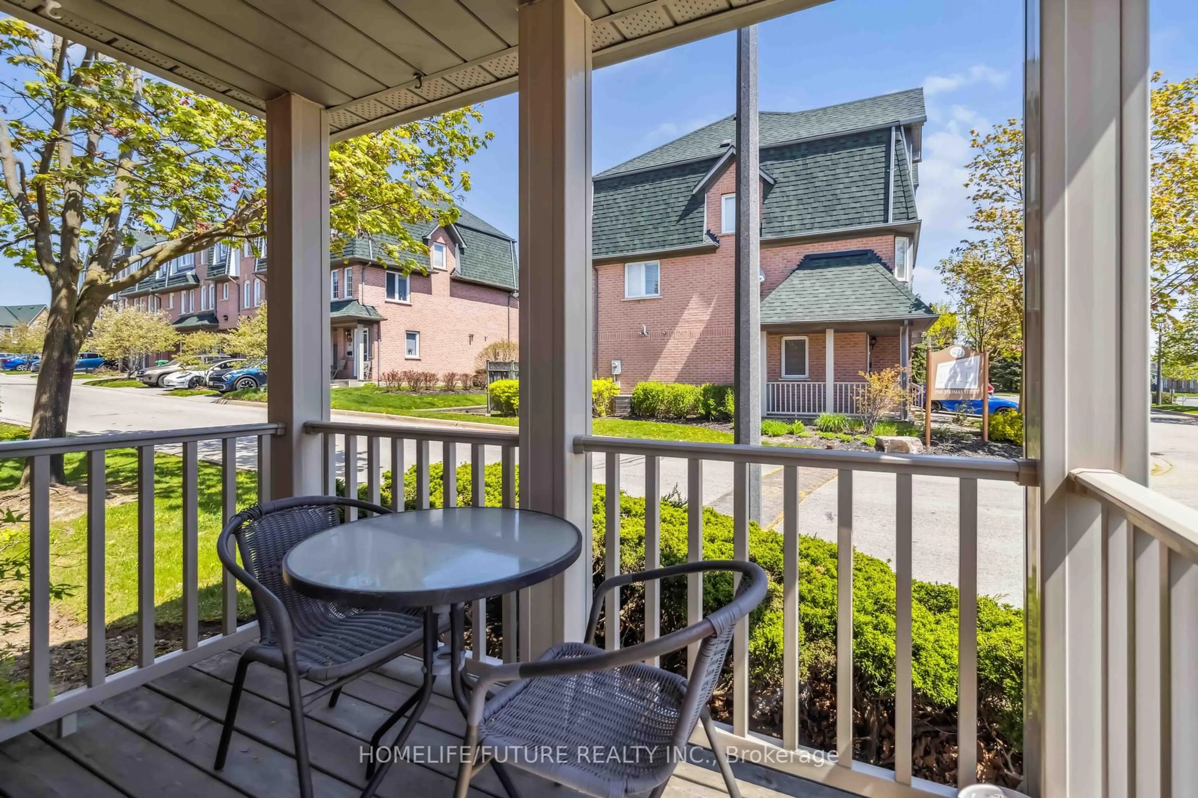 Patio, unknown for 2945 Thomas St #TH 126, Mississauga Ontario L5M 6C1