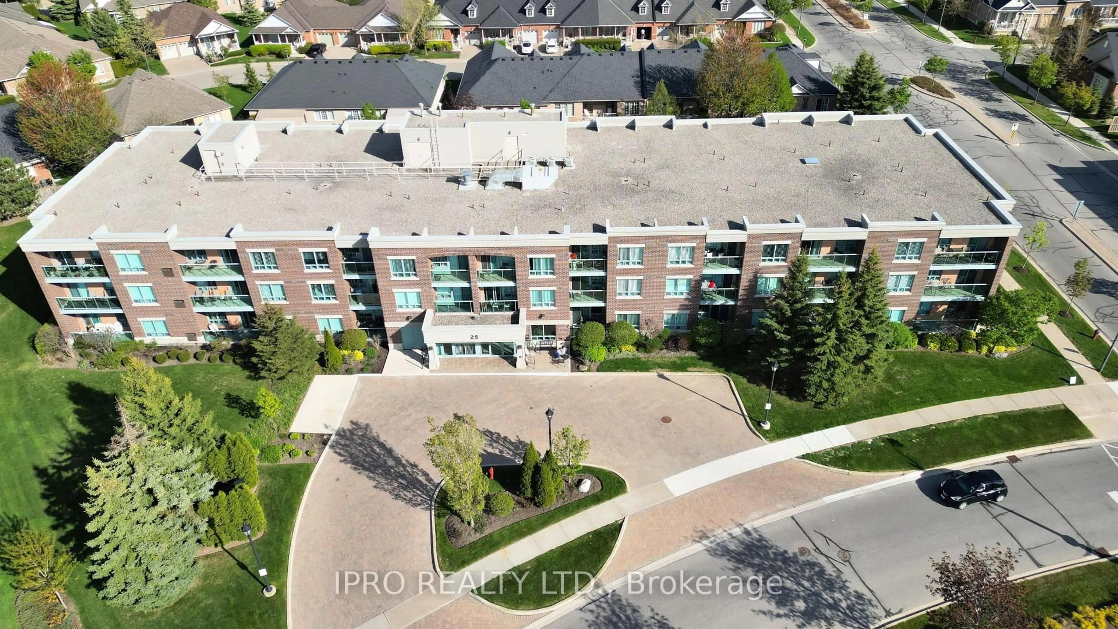 A pic from outside/outdoor area/front of a property/back of a property/a pic from drone, city buildings view from balcony for 25 Via Rosedale Way #207, Brampton Ontario L6R 3J8