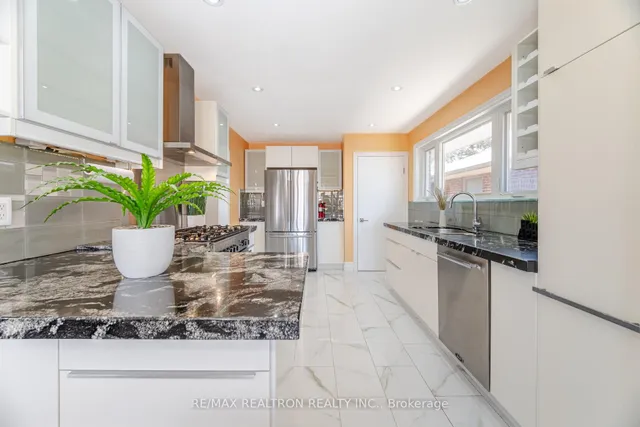 Additional property image - 86 Crendon Dr
