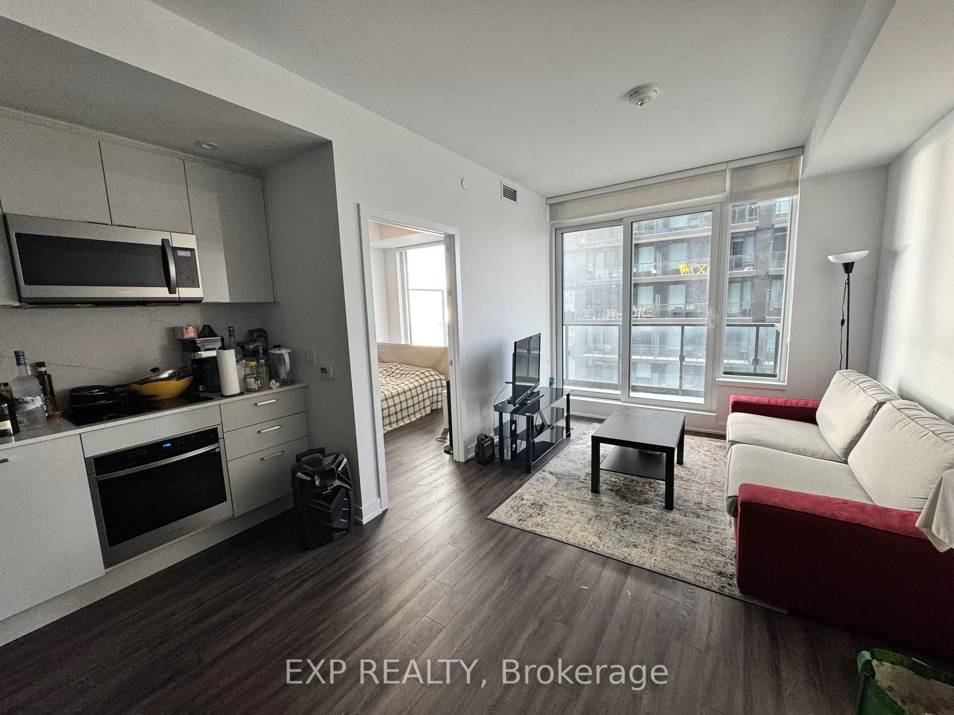A pic of a room for 1926 Lakeshore Blvd #3911, Toronto Ontario M6S 1A1