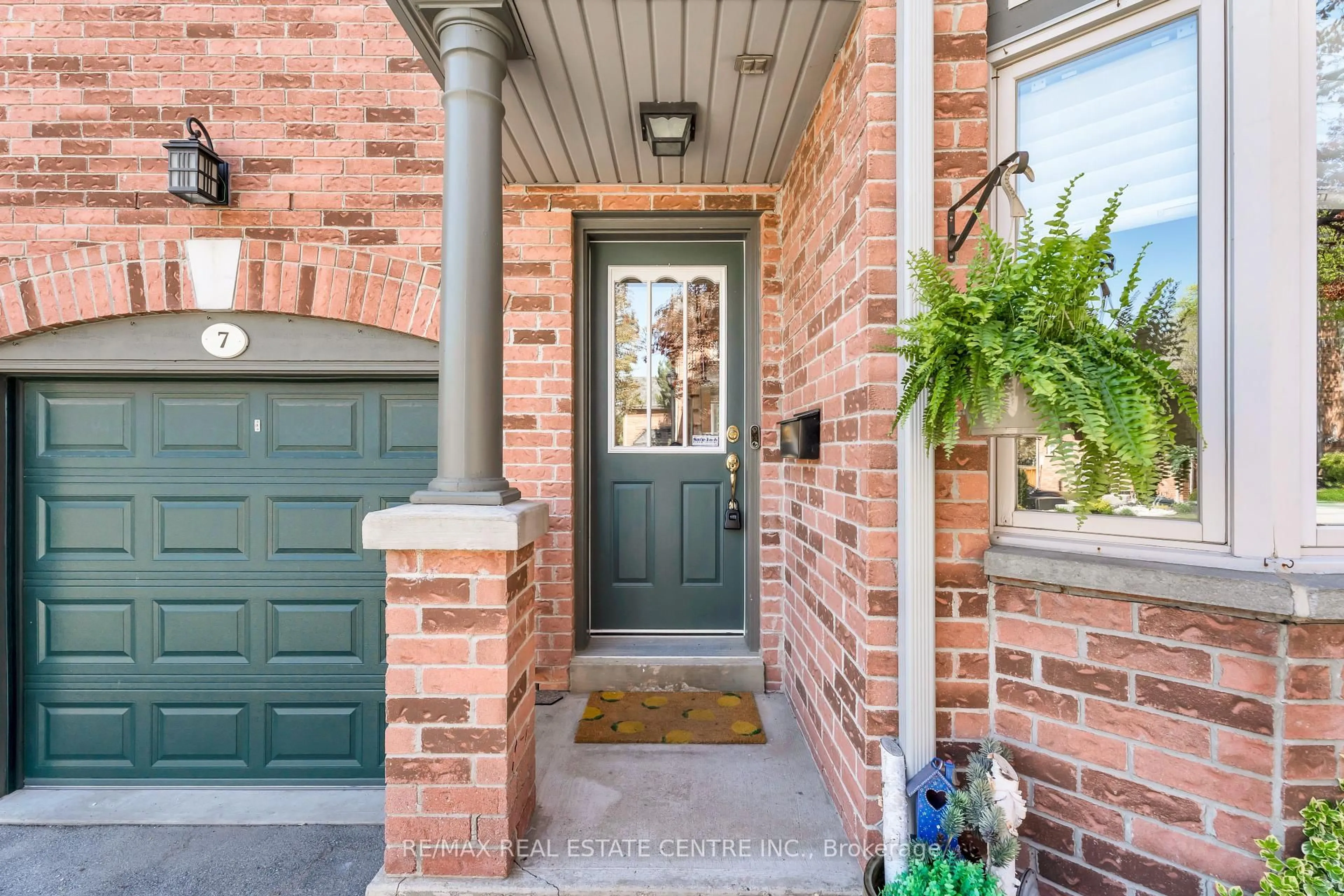Home with brick exterior material, street for 76 River Dr #7, Halton Hills Ontario L7G 2J2