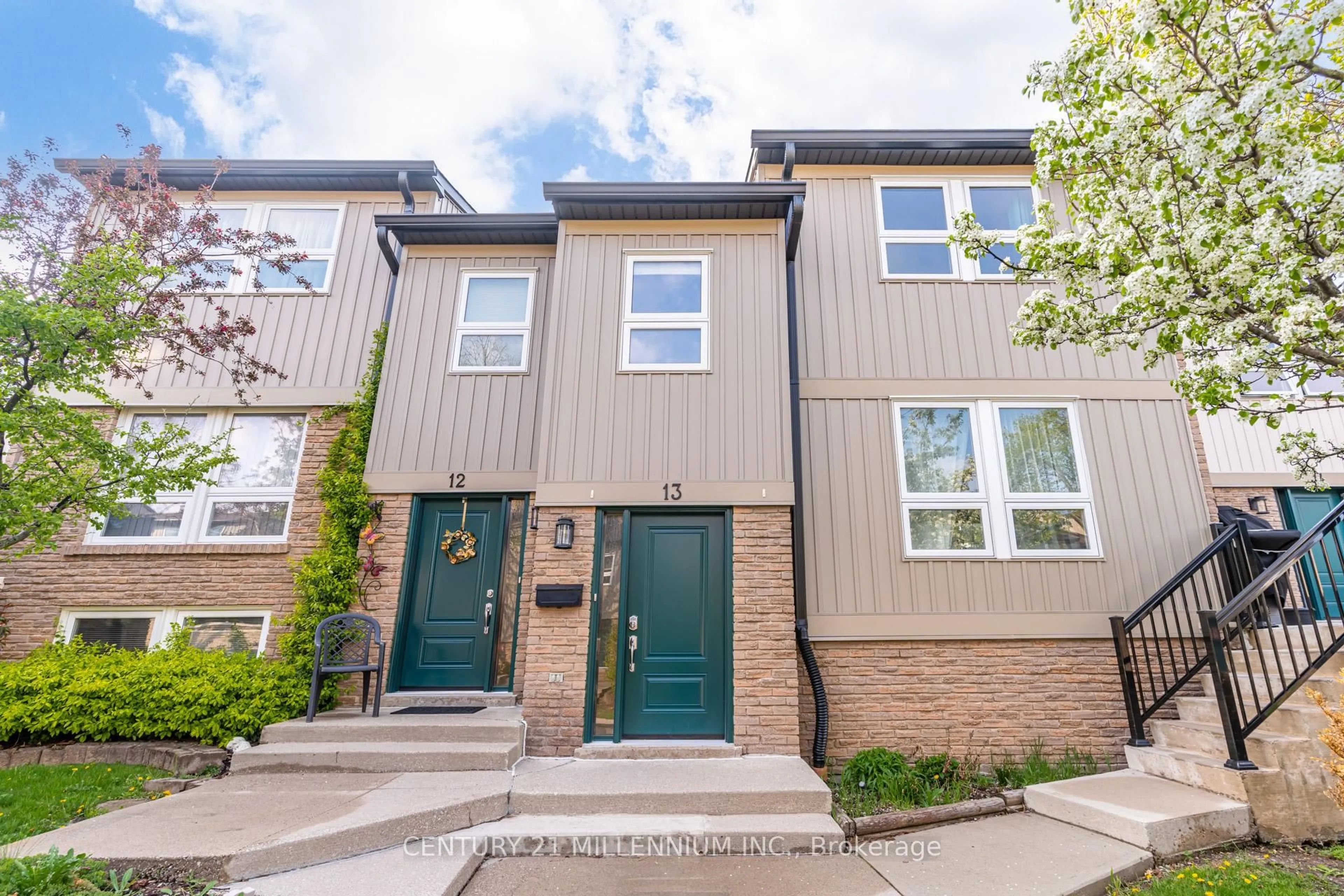 Home with brick exterior material, street for 7080 Copenhagen Rd #13, Mississauga Ontario L5N 2C9