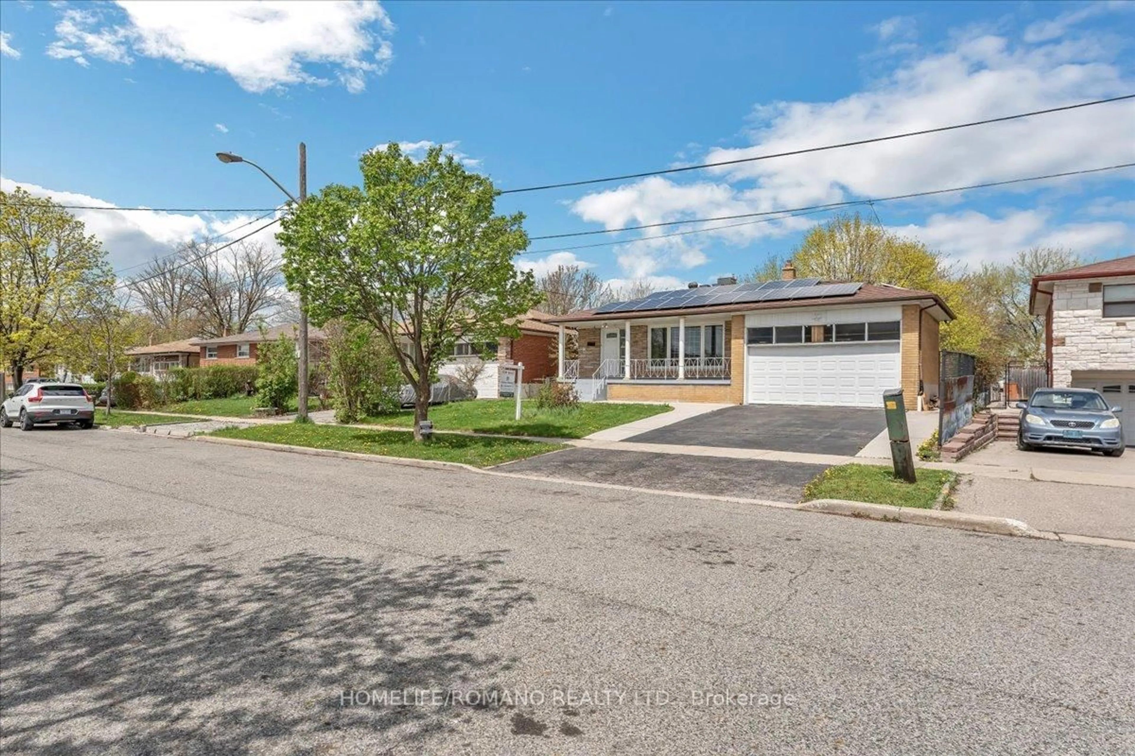 Unknown for 43 Hoover Cres, Toronto Ontario M3N 1P4