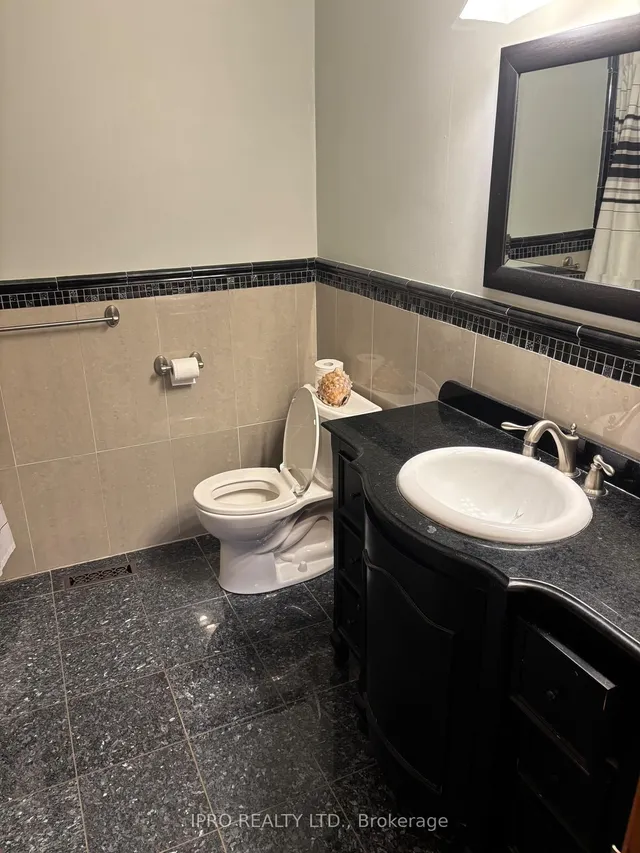 Additional property image - 309 Pellatt Ave