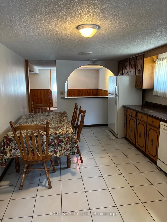 Additional property image - 309 Pellatt Ave