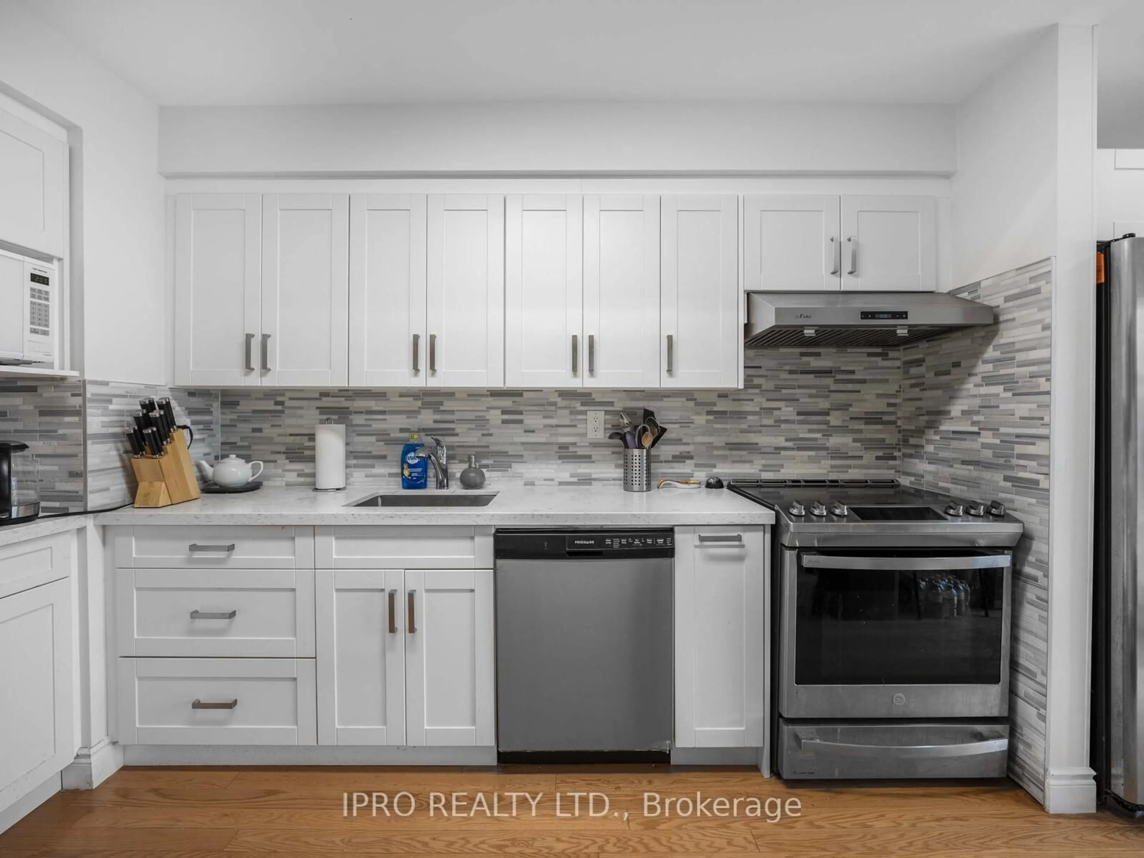 Open concept kitchen, unknown for 2020 South Millway N/A, Mississauga Ontario L5L 1K2