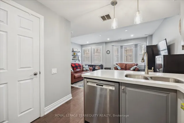 Additional property image - 760 Lawrence Ave Unit 61