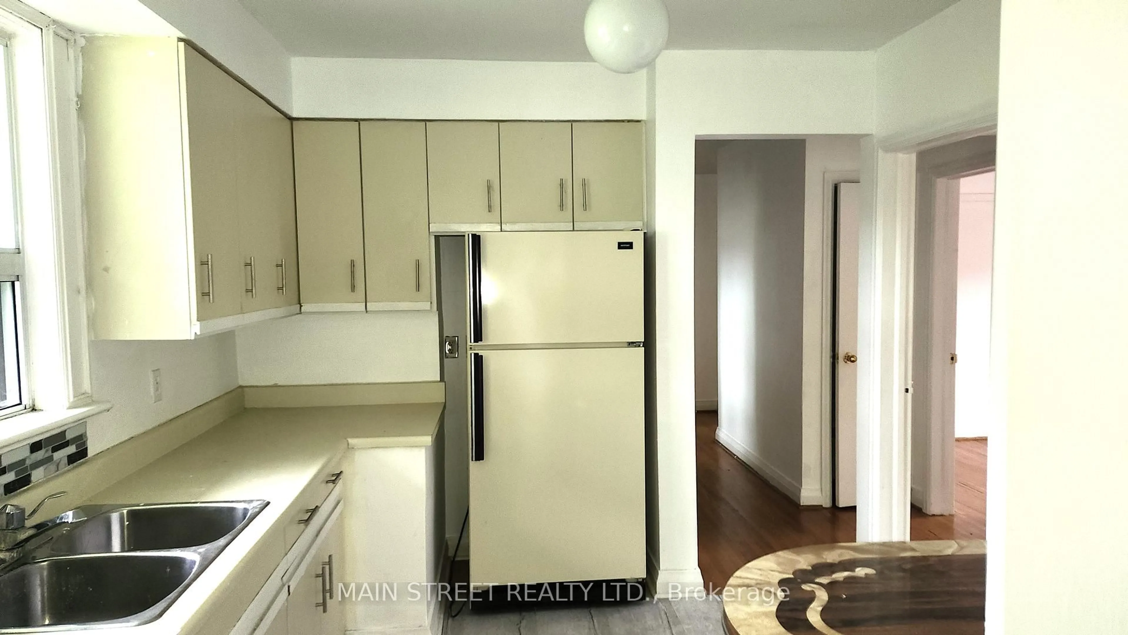 Standard kitchen, unknown for 37 Fairlin Dr, Toronto Ontario M9B 4J4