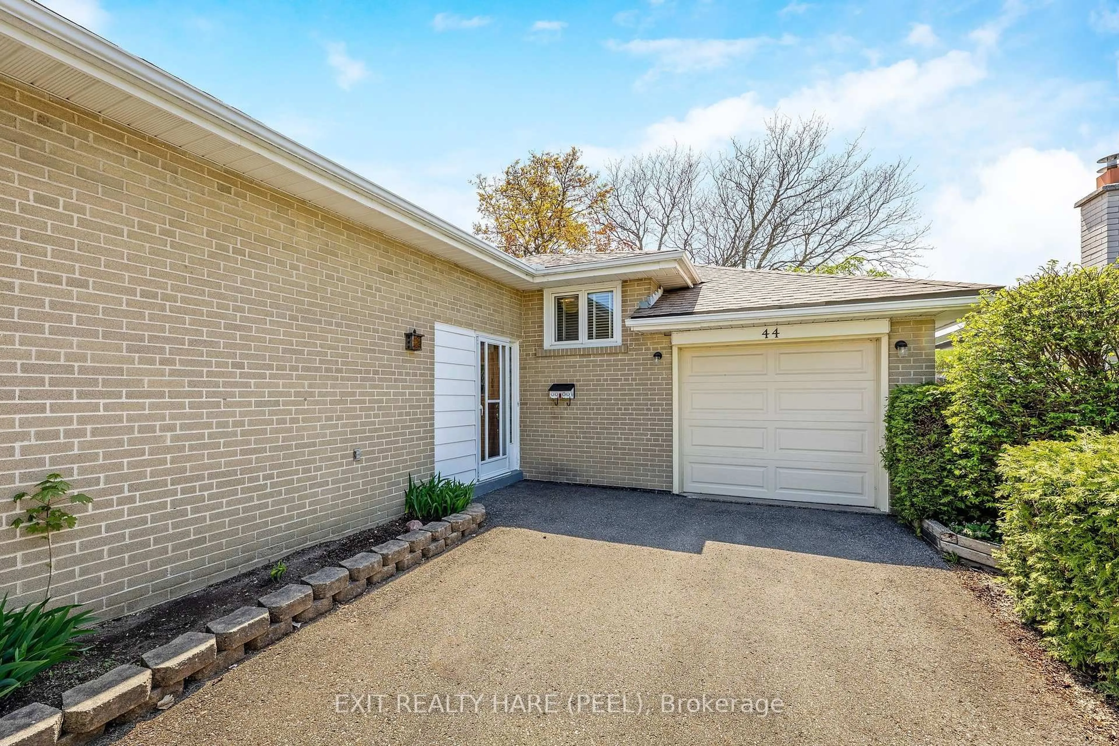 Home with brick exterior material, street for 44 Staveley Cres, Brampton Ontario L6W 2R9