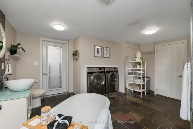 Additional property image - 616 Blue Forest Hill
