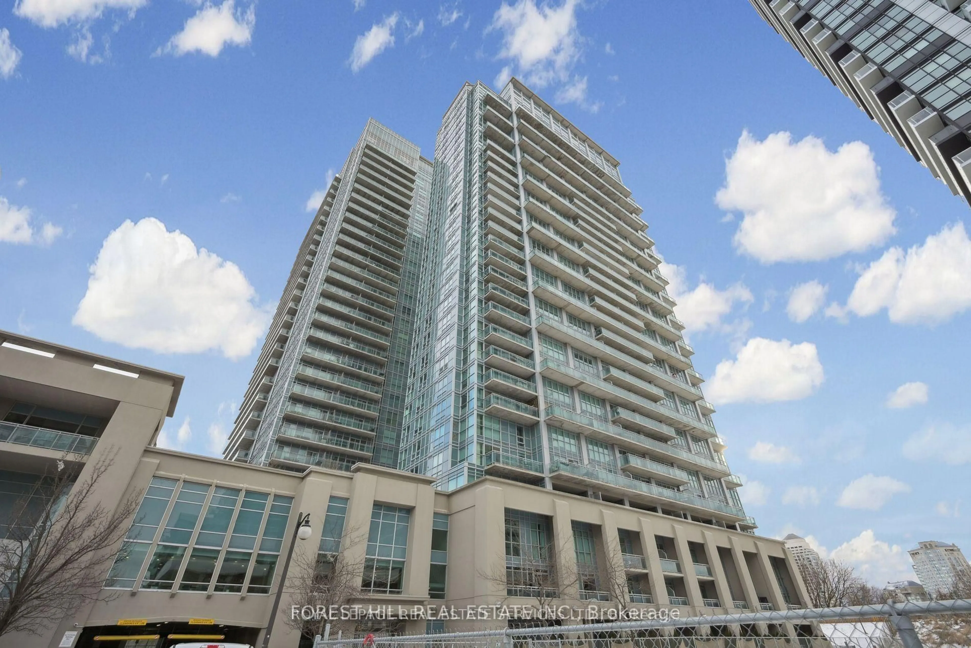 Indoor foyer for 165 Legion Rd #623, Toronto Ontario M8Y 0B3