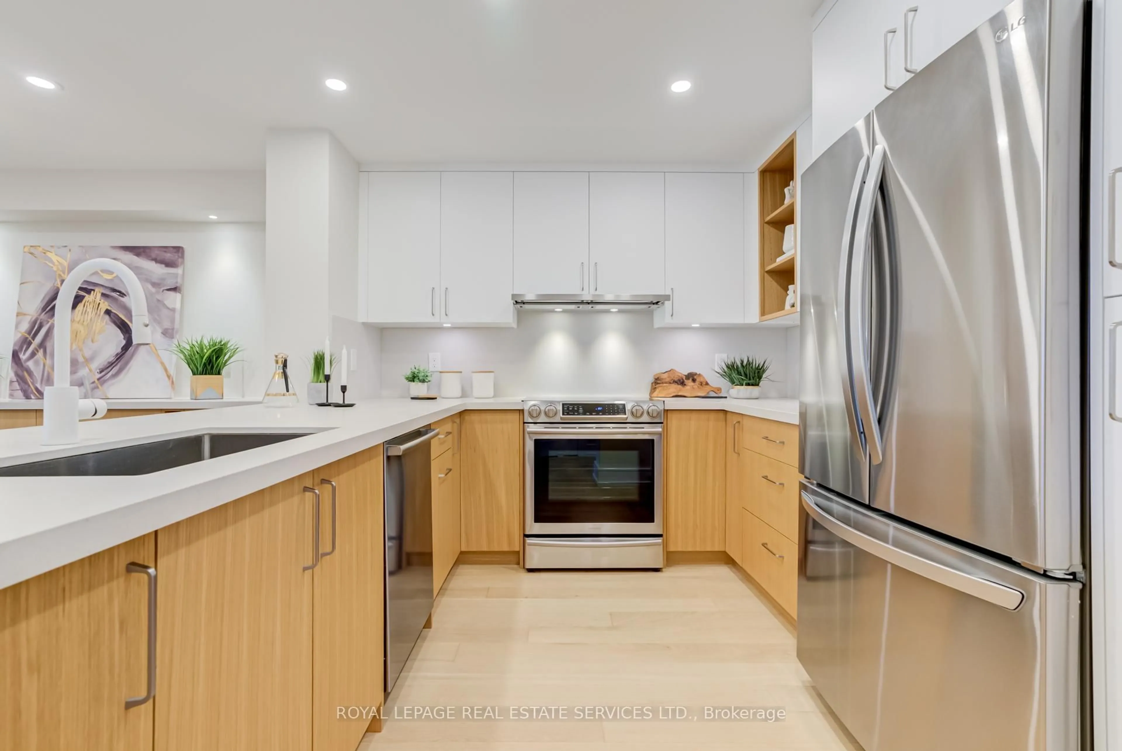 Contemporary kitchen, unknown for 1 Ripley Ave #203, Toronto Ontario M6S 4Z6