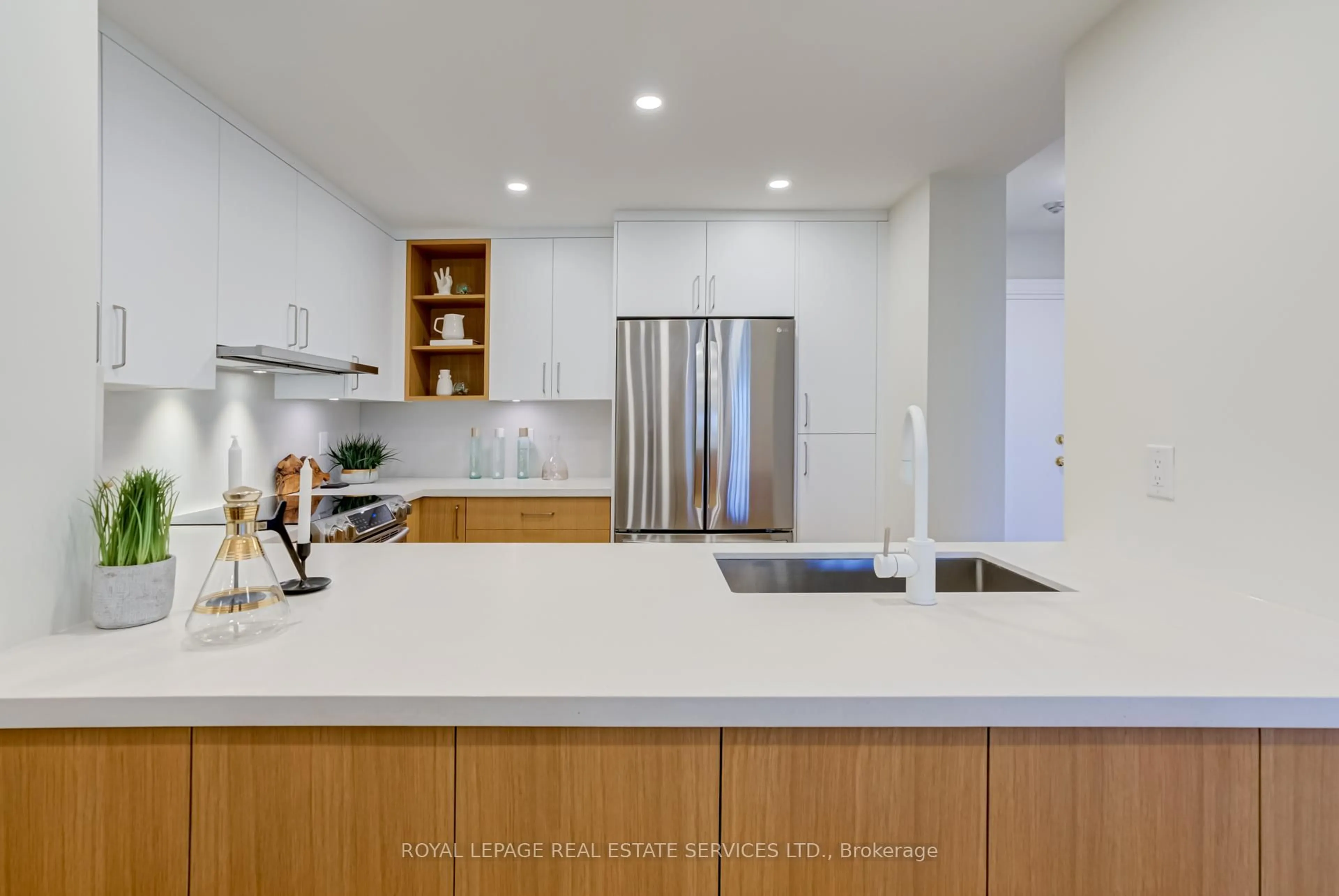 Contemporary kitchen, unknown for 1 Ripley Ave #203, Toronto Ontario M6S 4Z6